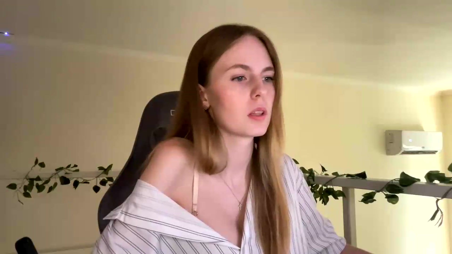 Gallery image thumbnail from SelinaMynx's myfreecams stream on, 07/02/2026, 12:17 image 14 of 20