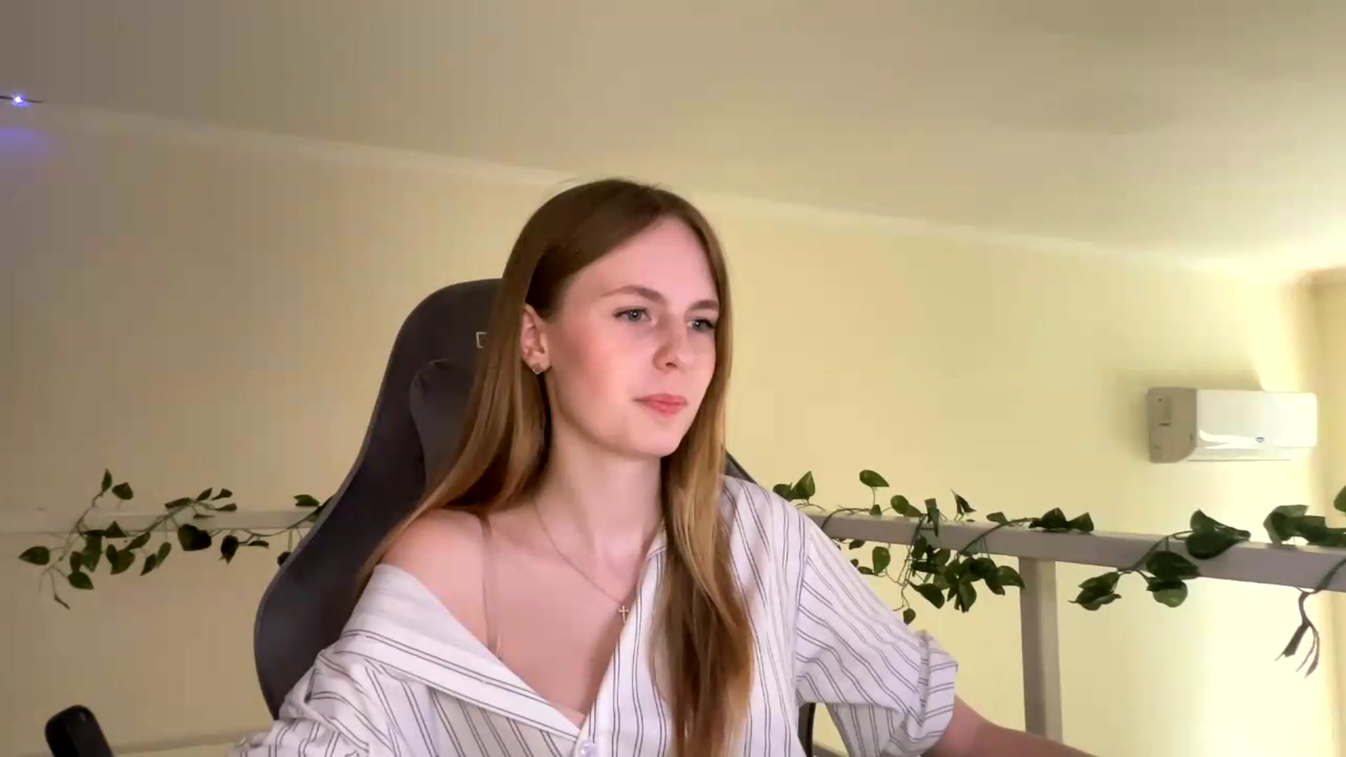 Gallery image thumbnail from SelinaMynx's myfreecams stream on, 07/02/2026, 12:44 image 14 of 20