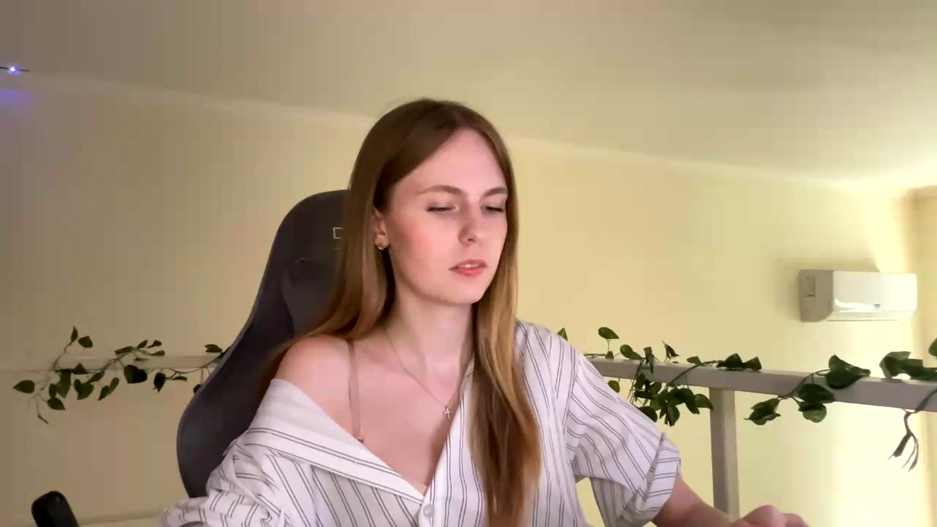Gallery image thumbnail from SelinaMynx's myfreecams stream on, 07/02/2026, 12:44 image 8 of 20