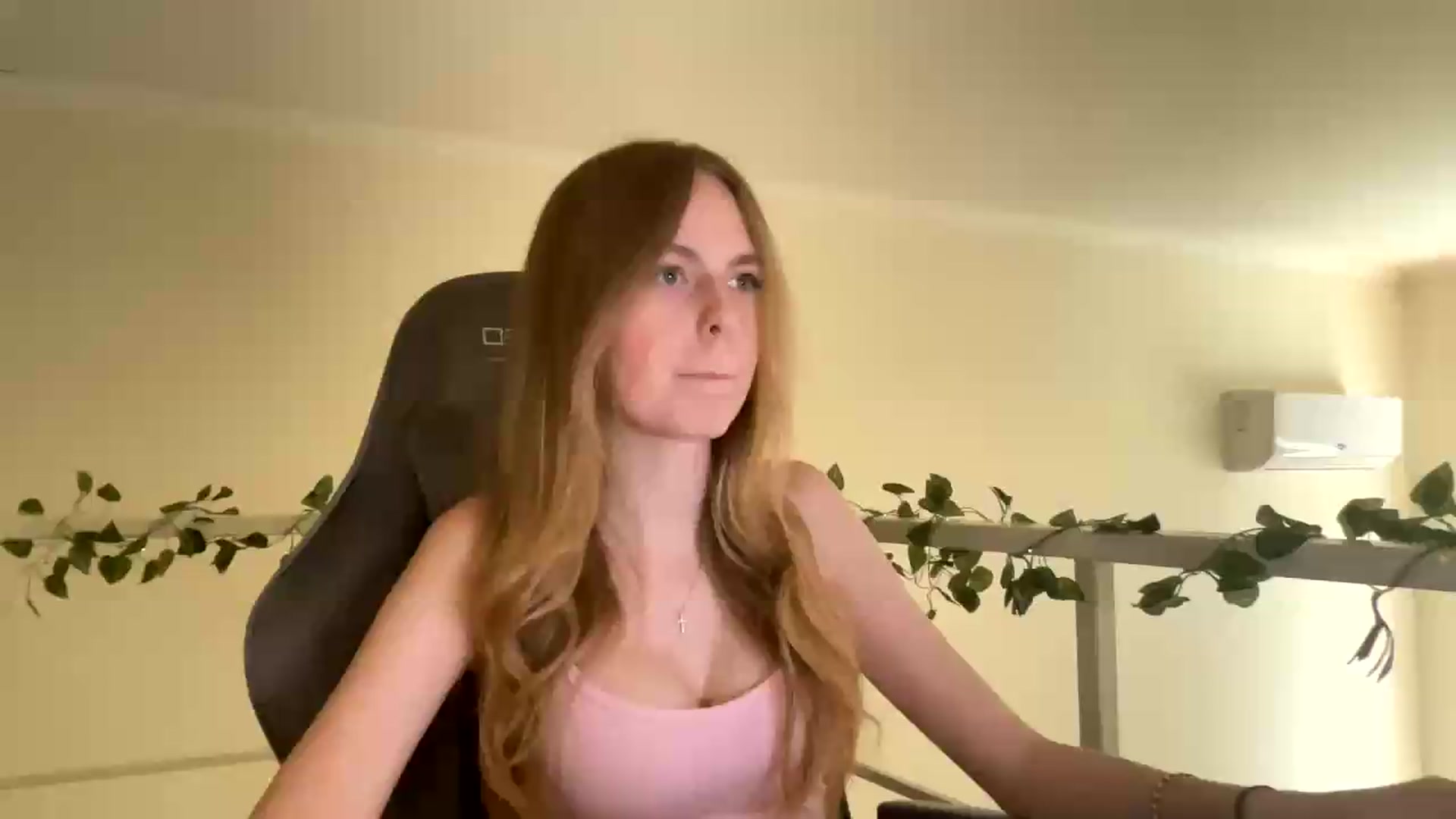 Gallery image thumbnail from SelinaMynx's myfreecams stream on, 07/03/2026, 10:45 image 2 of 20