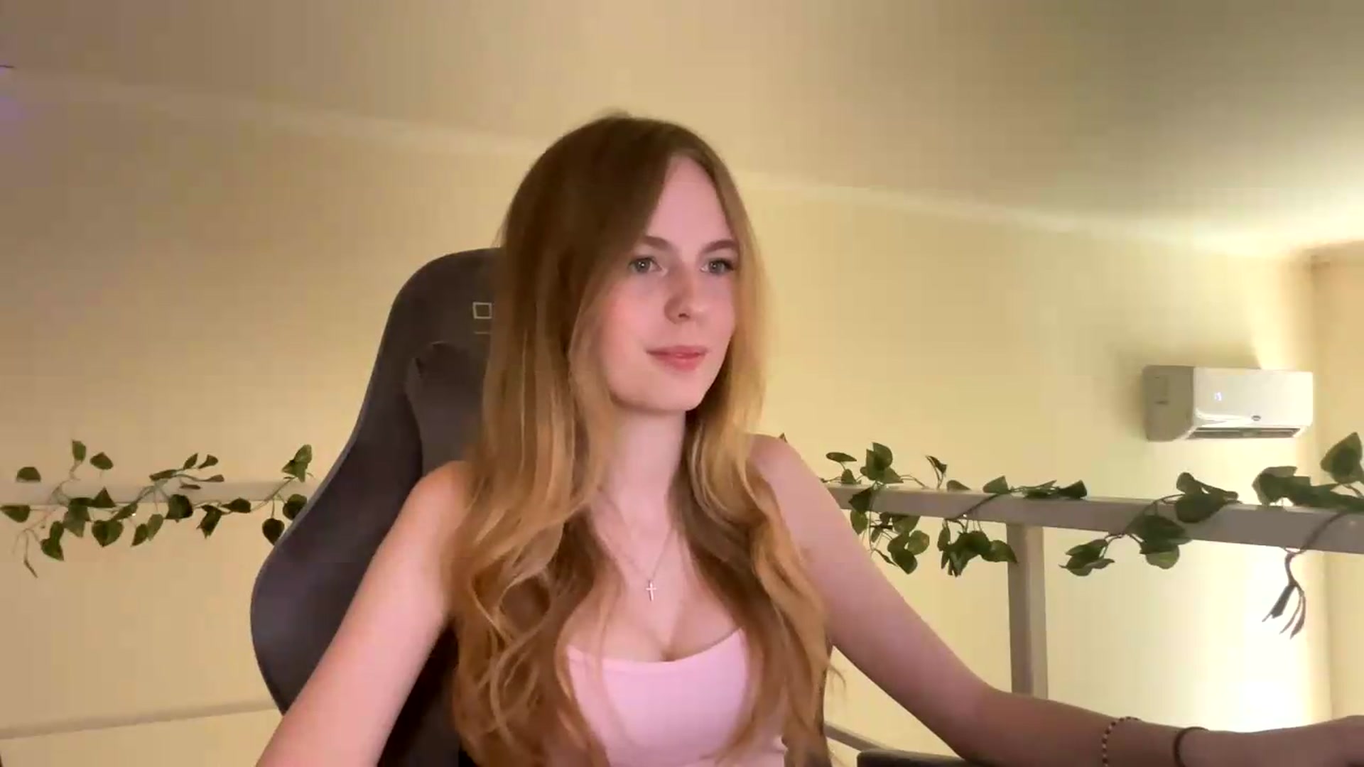 Gallery image thumbnail from SelinaMynx's myfreecams stream on, 07/03/2026, 10:45 image 7 of 20