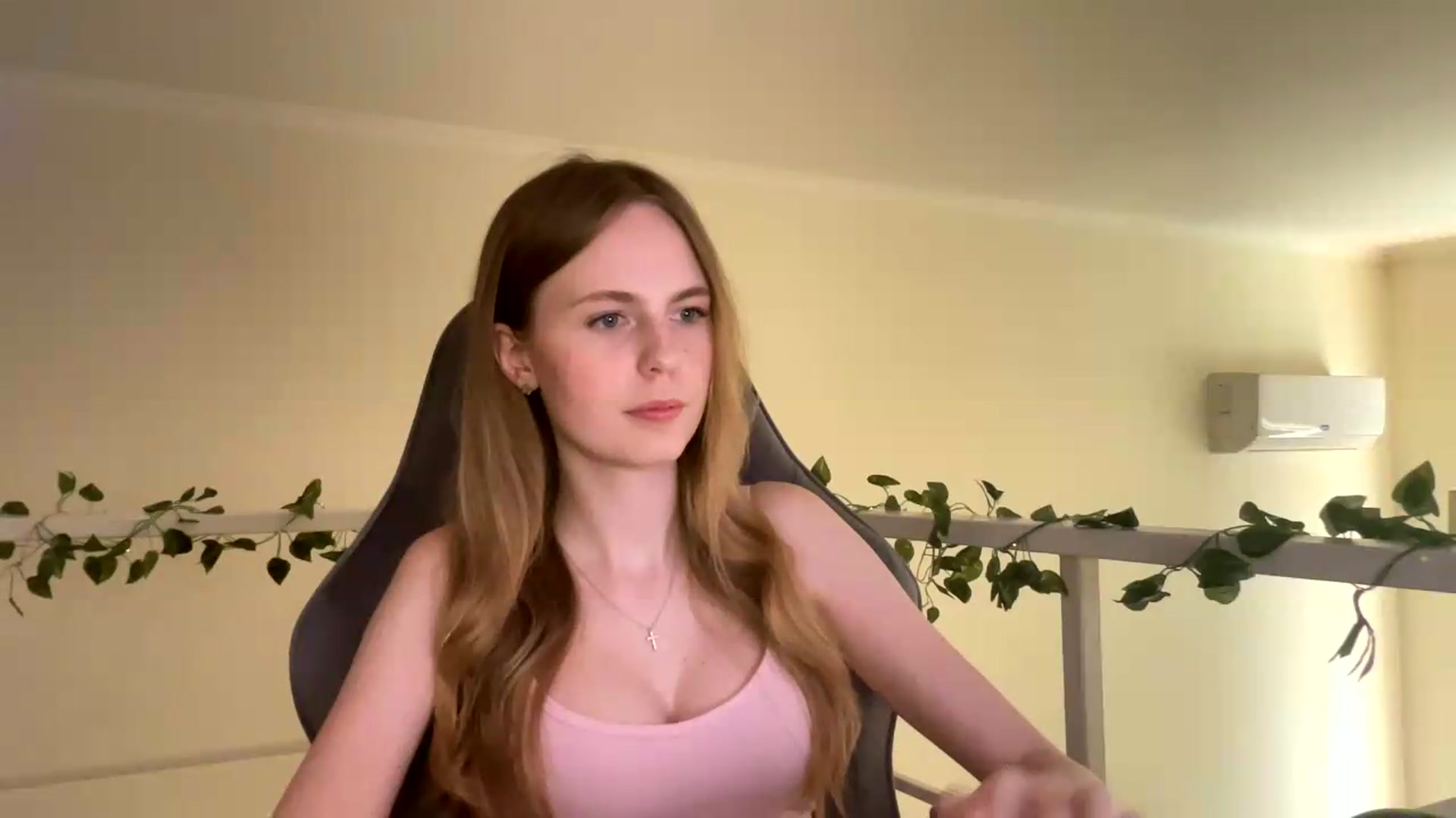 Gallery image thumbnail from SelinaMynx's myfreecams stream on, 07/03/2026, 11:52 image 14 of 20