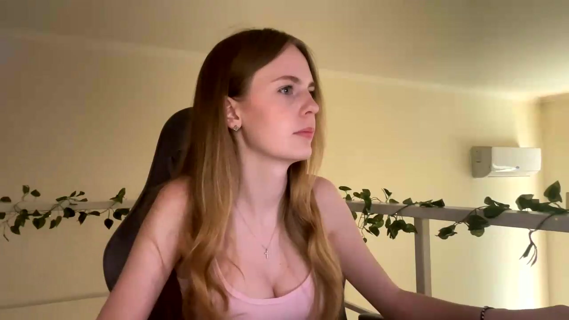 Gallery image thumbnail from SelinaMynx's myfreecams stream on, 07/03/2026, 11:52 image 10 of 20