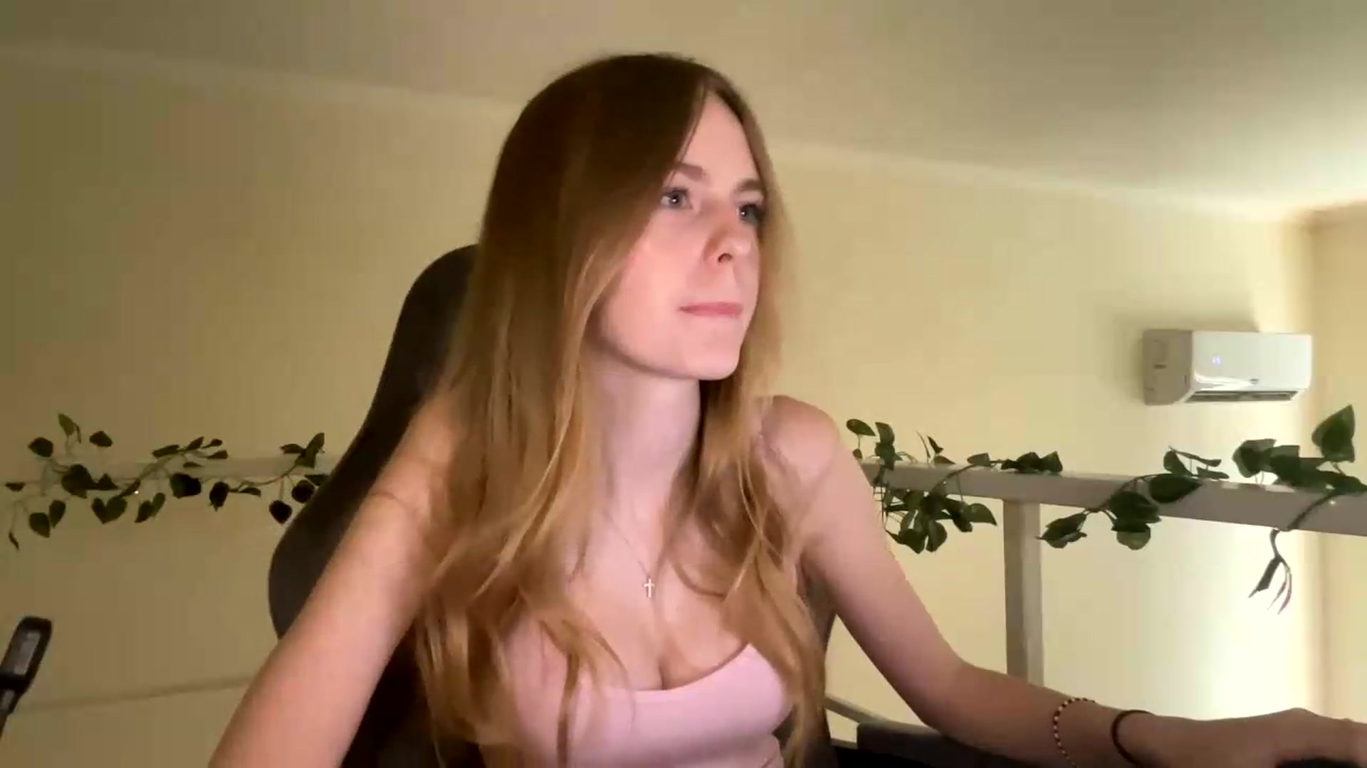 Gallery image thumbnail from SelinaMynx's myfreecams stream on, 07/03/2026, 13:08 image 18 of 20