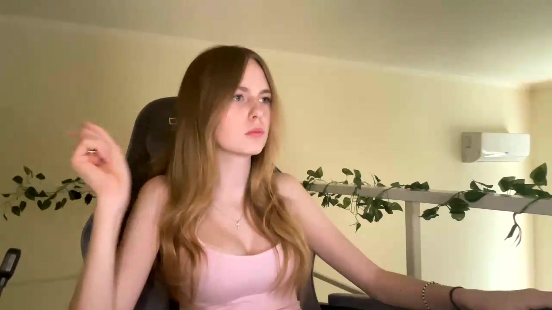 Gallery image thumbnail from SelinaMynx's myfreecams stream on, 07/03/2026, 14:00 image 7 of 20