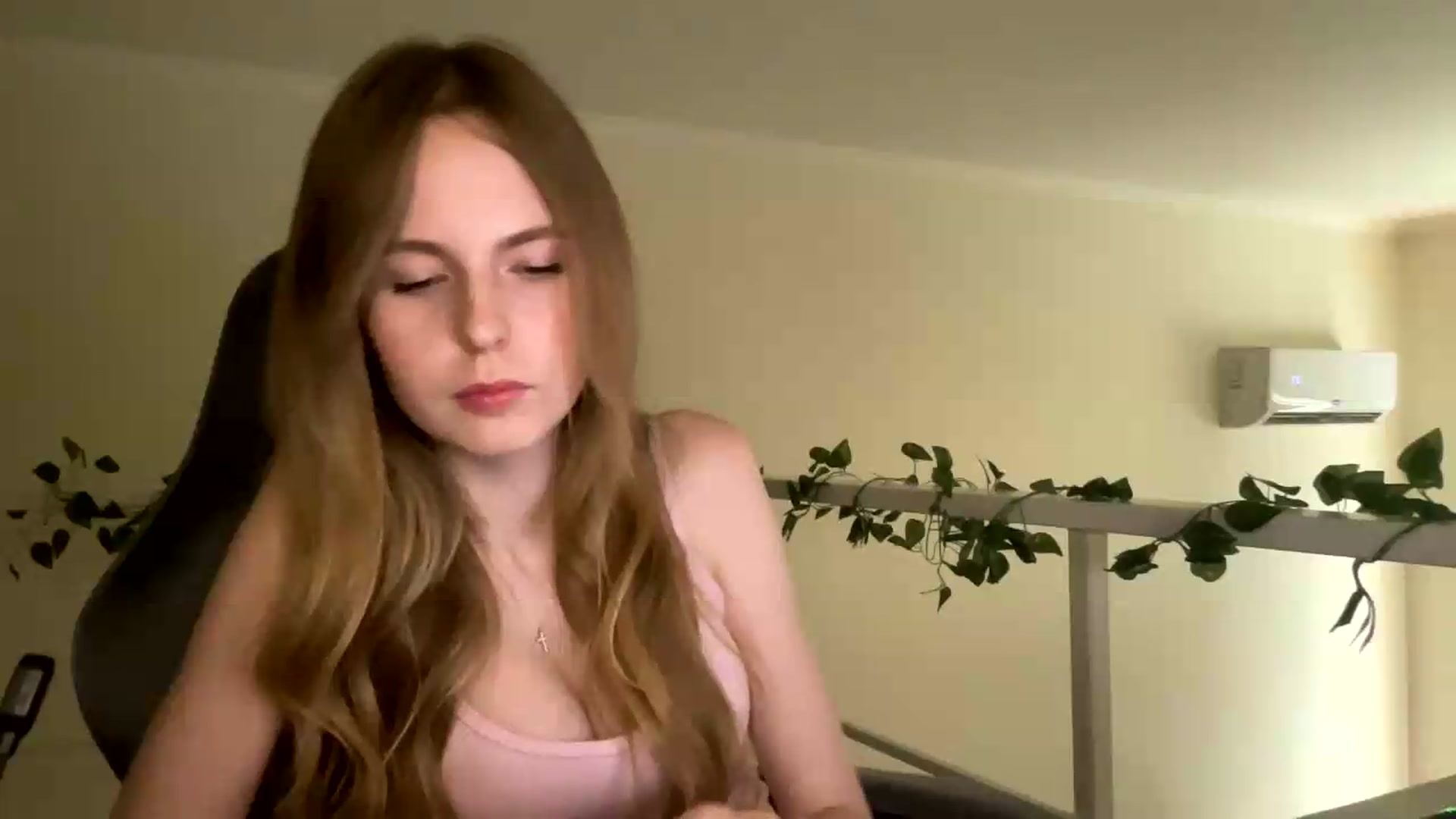Gallery image thumbnail from SelinaMynx's myfreecams stream on, 07/03/2026, 14:00 image 20 of 20