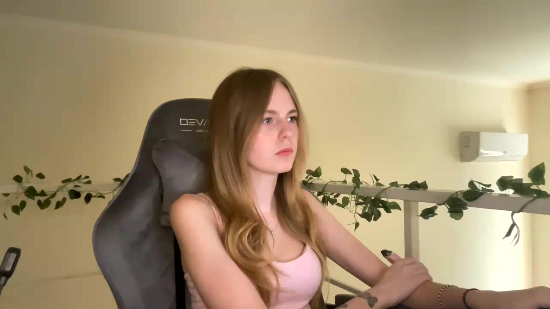 Gallery image thumbnail from SelinaMynx's myfreecams stream on, 07/03/2026, 14:00 image 11 of 20