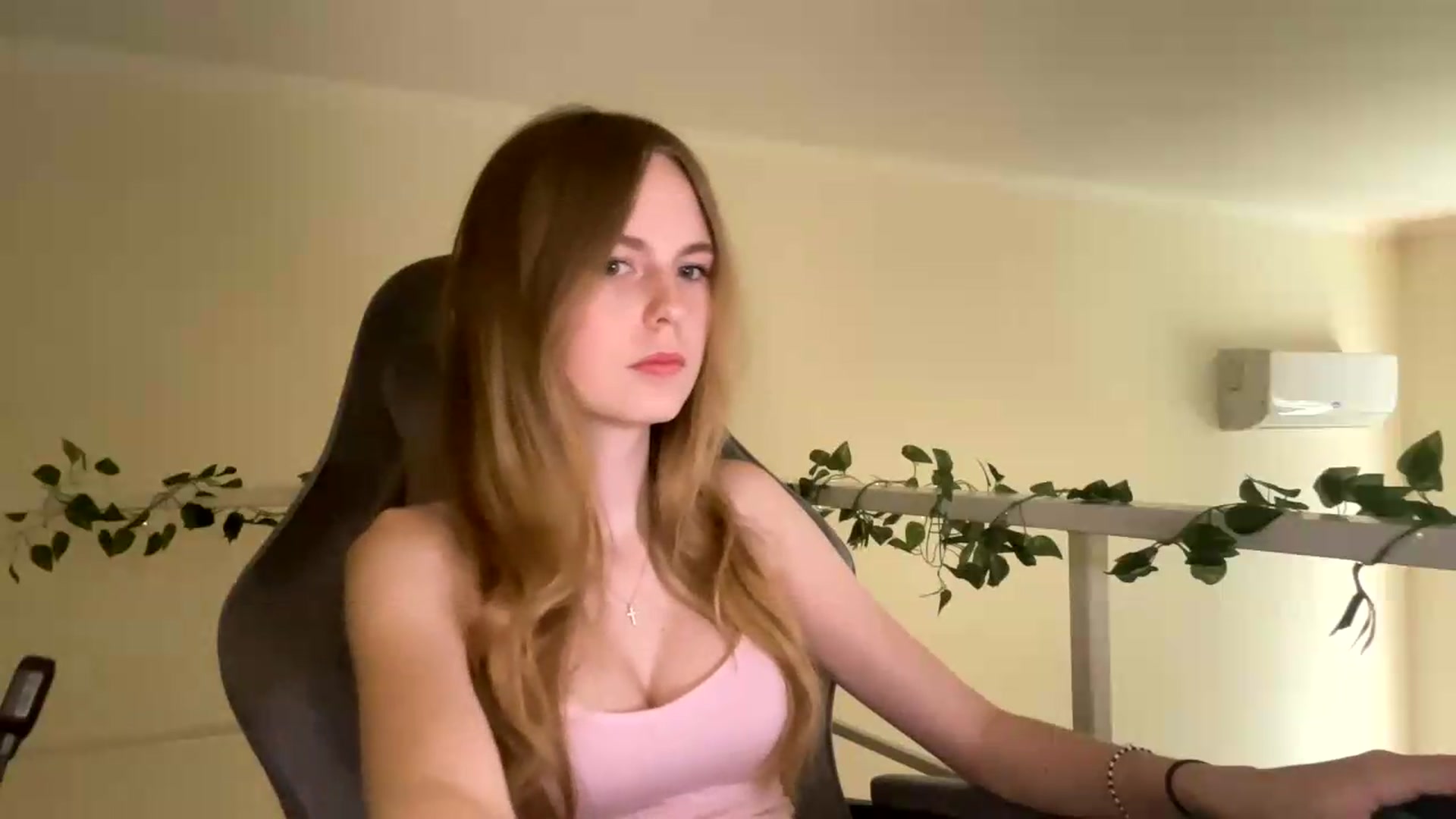 Gallery image thumbnail from SelinaMynx's myfreecams stream on, 07/03/2026, 14:00 image 3 of 20