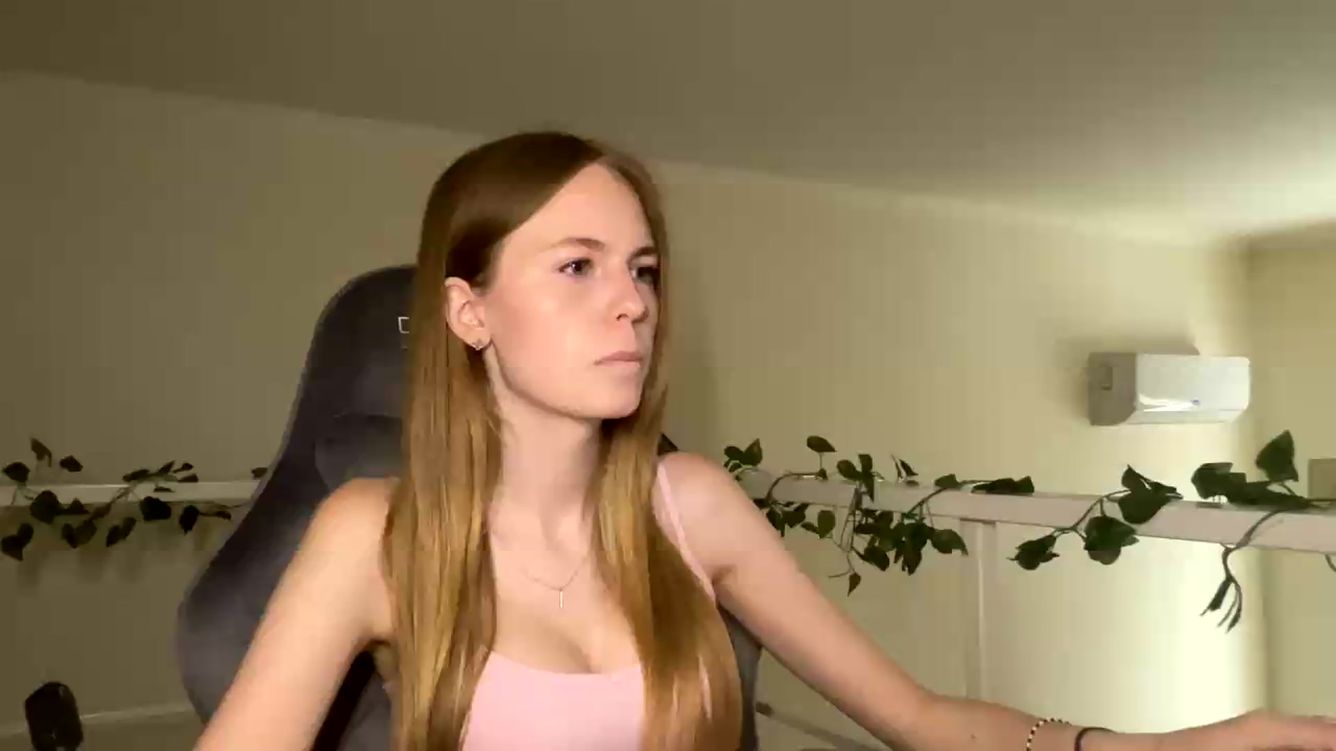 Gallery image thumbnail from SelinaMynx's myfreecams stream on, 07/04/2026, 09:07 image 1 of 20