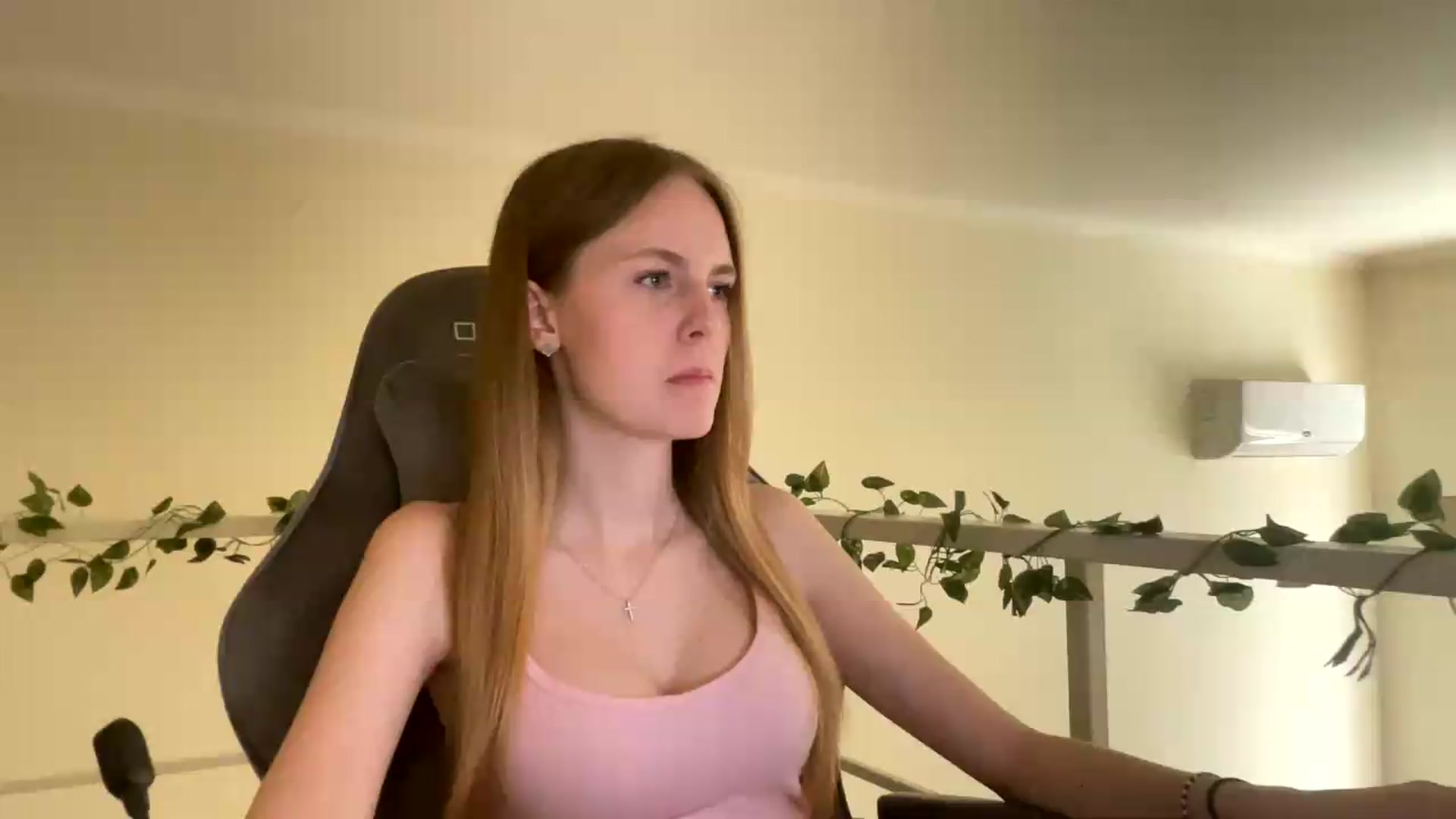 Gallery image thumbnail from SelinaMynx's myfreecams stream on, 07/04/2026, 09:40 image 6 of 20