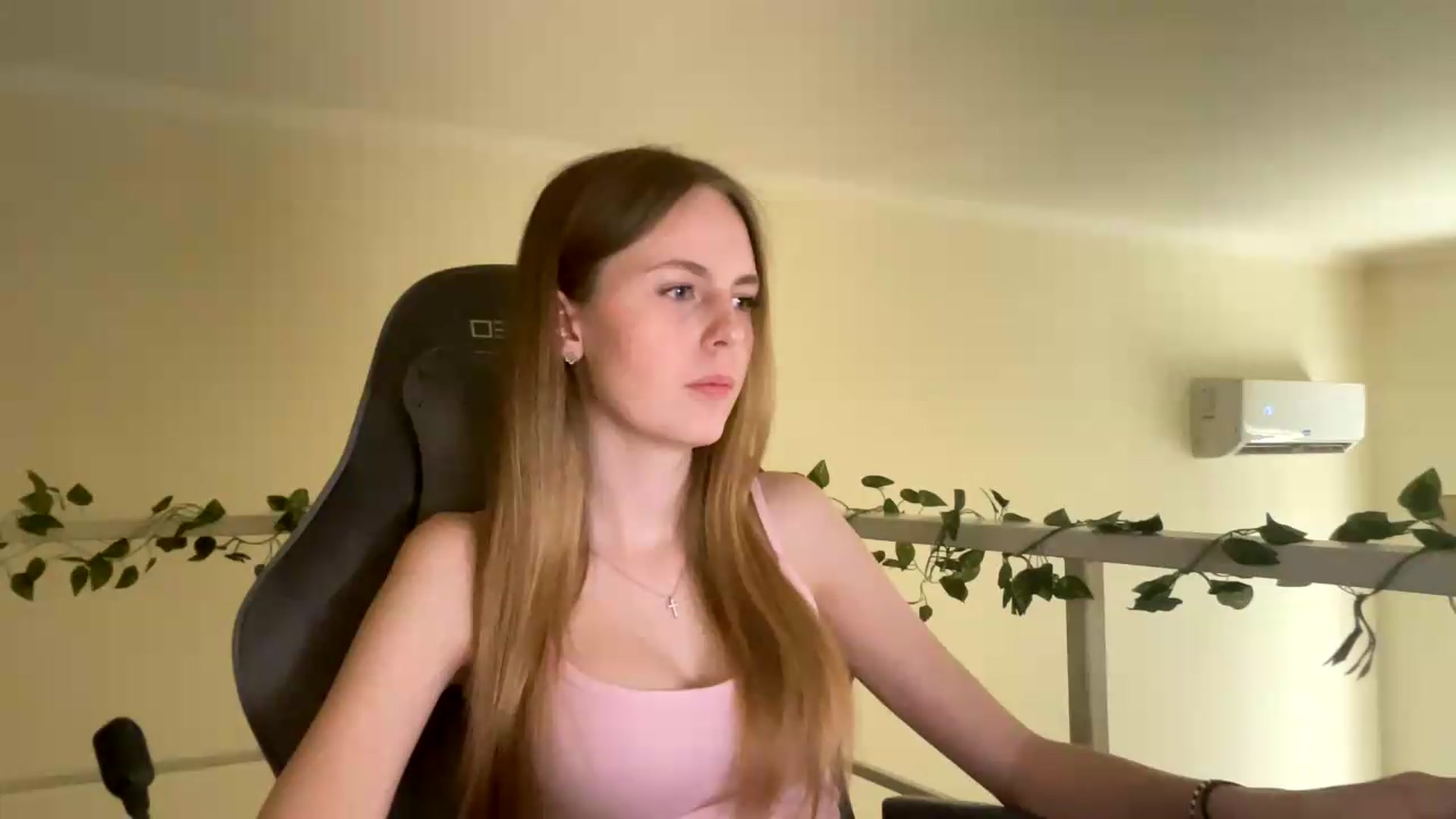 Gallery image thumbnail from SelinaMynx's myfreecams stream on, 07/04/2026, 09:40 image 19 of 20