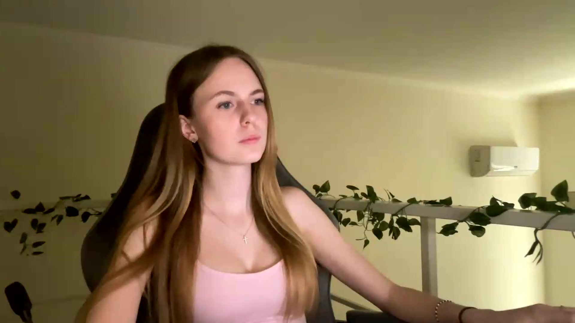 Gallery image thumbnail from SelinaMynx's myfreecams stream on, 07/04/2026, 12:30 image 16 of 20