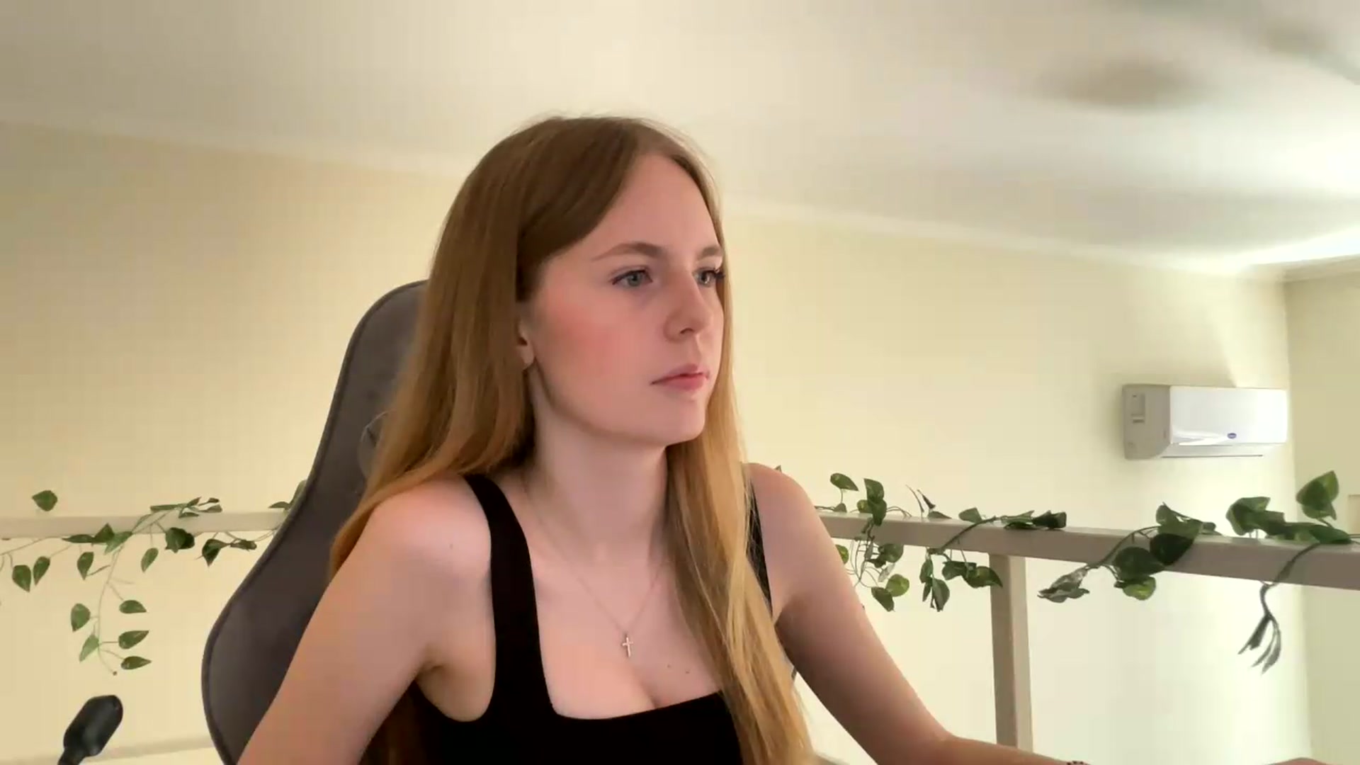 Gallery image thumbnail from SelinaMynx's myfreecams stream on, 07/05/2026, 08:42 image 9 of 20