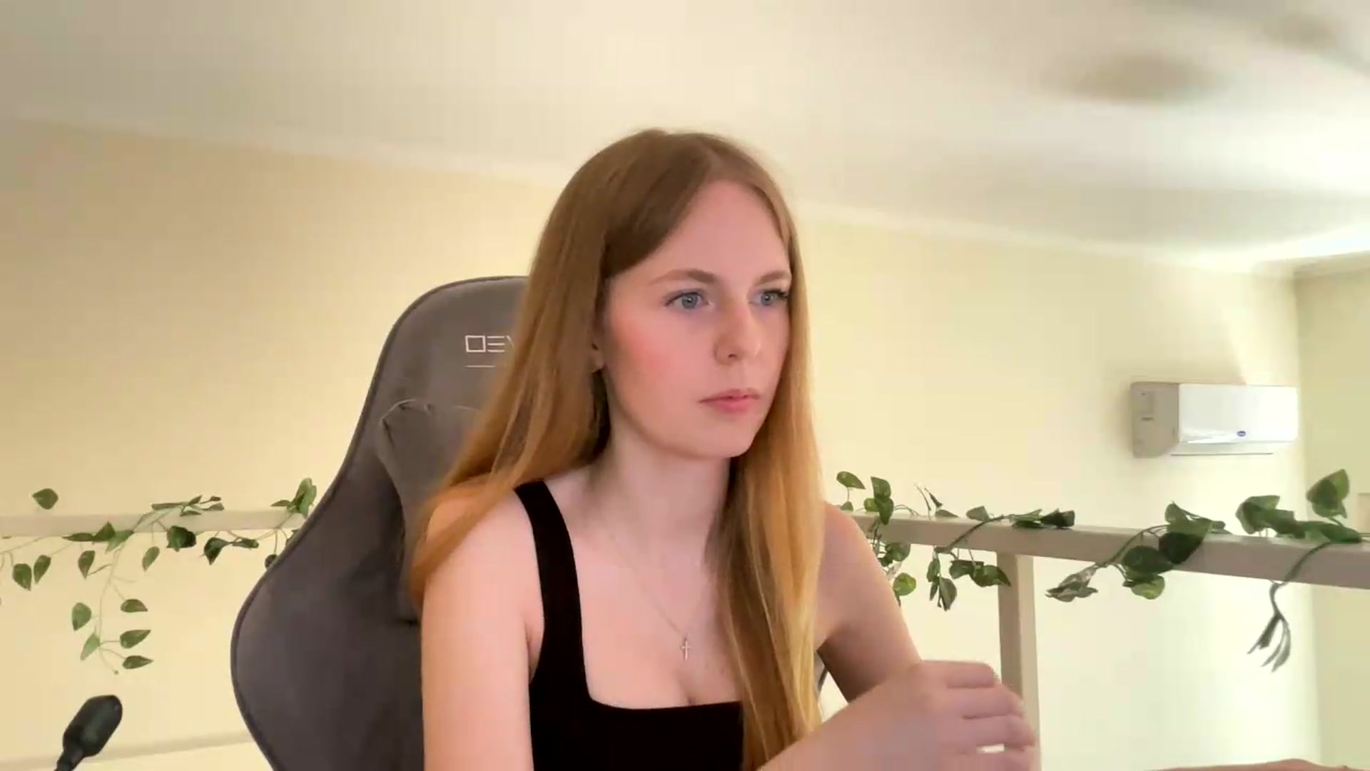 Gallery image thumbnail from SelinaMynx's myfreecams stream on, 07/05/2026, 08:42 image 18 of 20