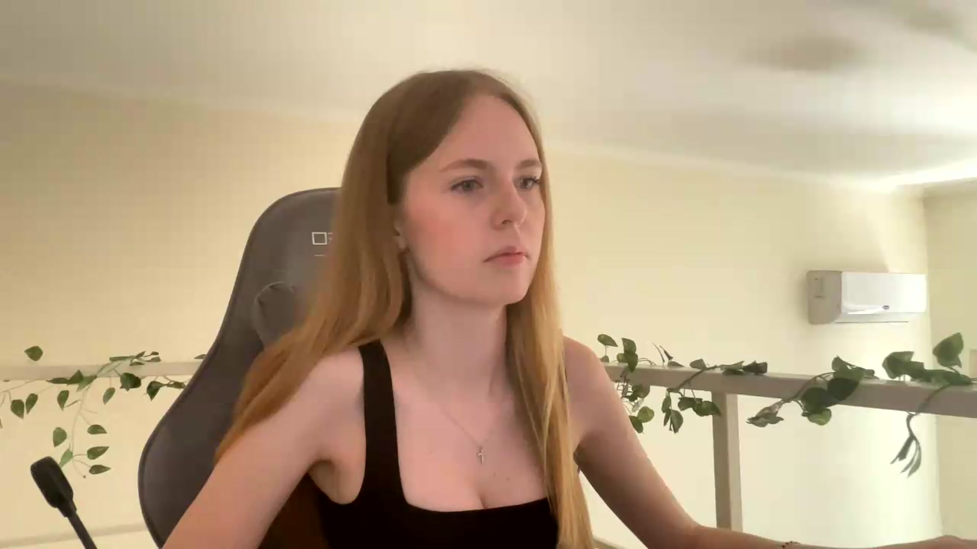 Gallery image thumbnail from SelinaMynx's myfreecams stream on, 07/05/2026, 08:42 image 3 of 20