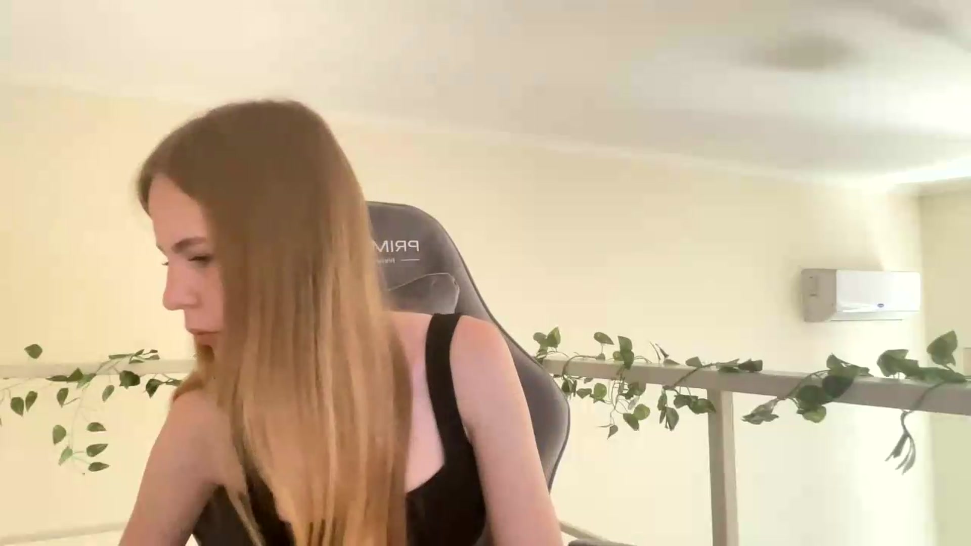Gallery image thumbnail from SelinaMynx's myfreecams stream on, 07/05/2026, 08:42 image 4 of 20