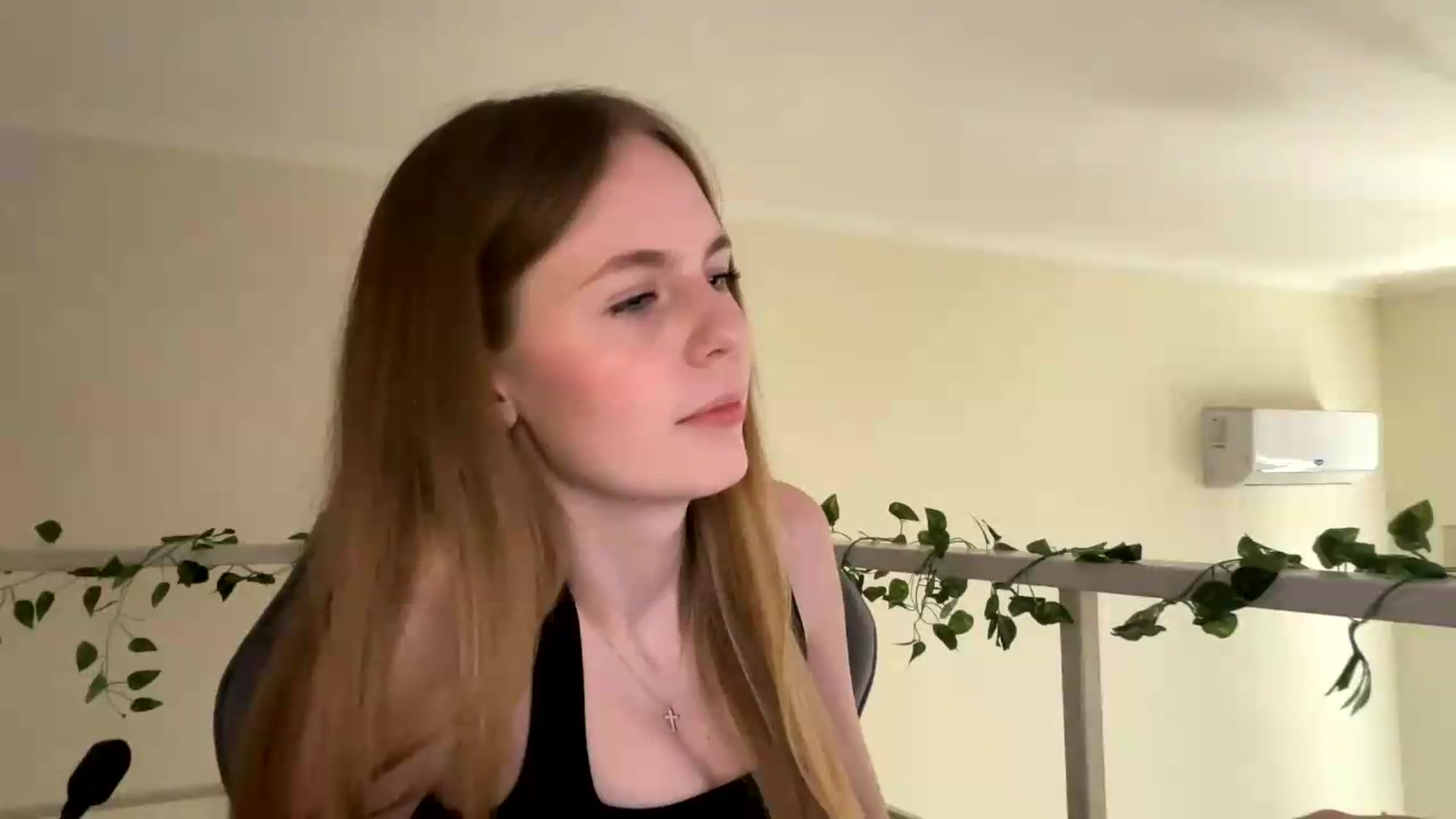 Gallery image thumbnail from SelinaMynx's myfreecams stream on, 07/05/2026, 08:42 image 15 of 20