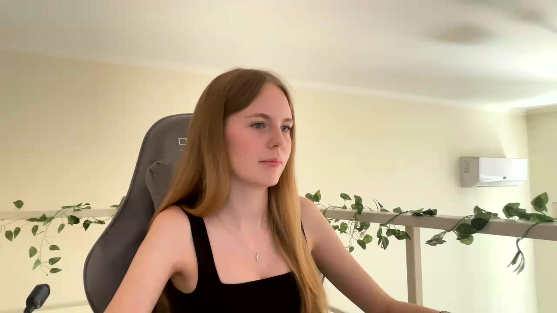 Gallery image thumbnail from SelinaMynx's myfreecams stream on, 07/05/2026, 08:42 image 11 of 20