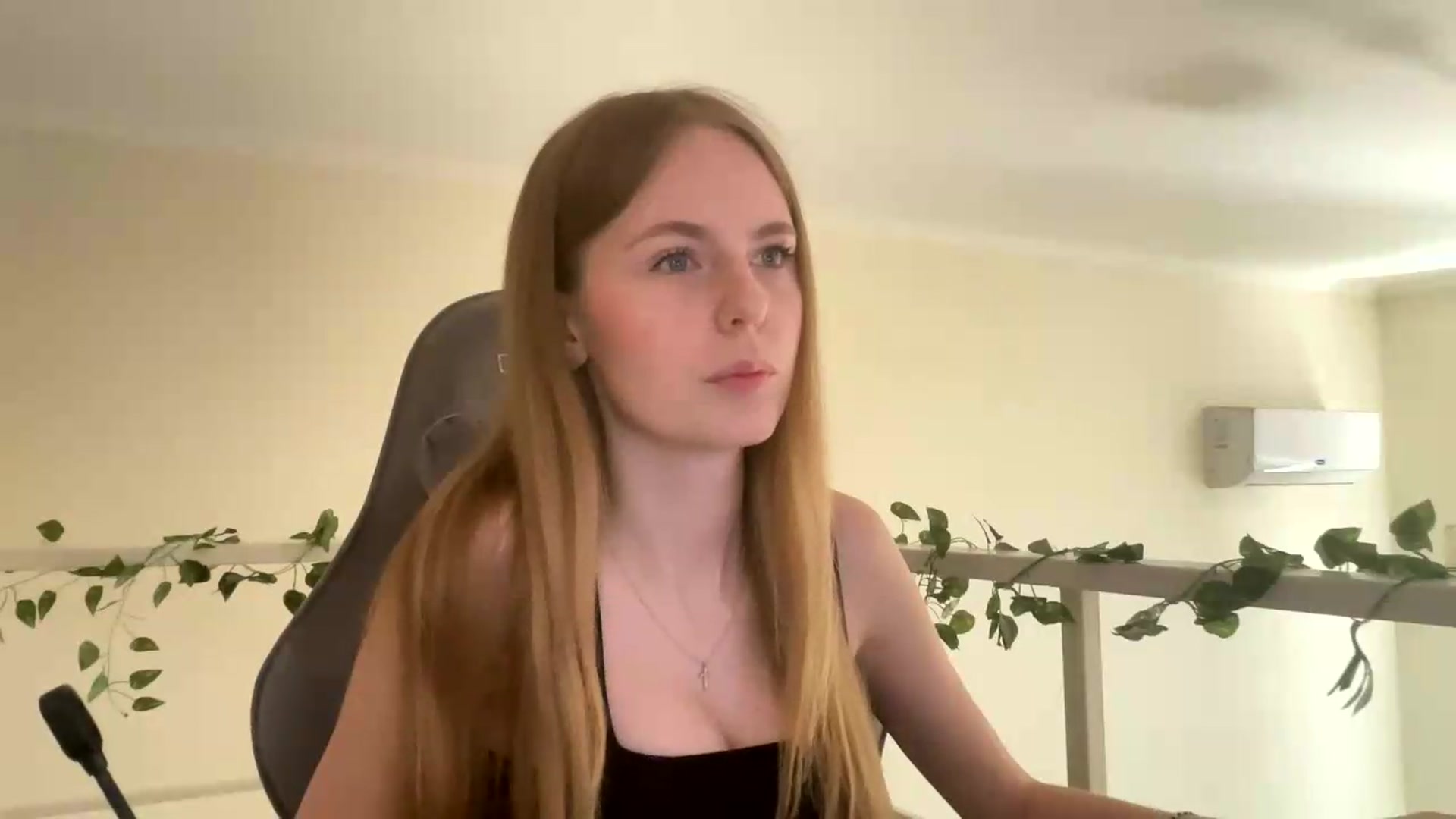 Gallery image thumbnail from SelinaMynx's myfreecams stream on, 07/05/2026, 08:42 image 2 of 20