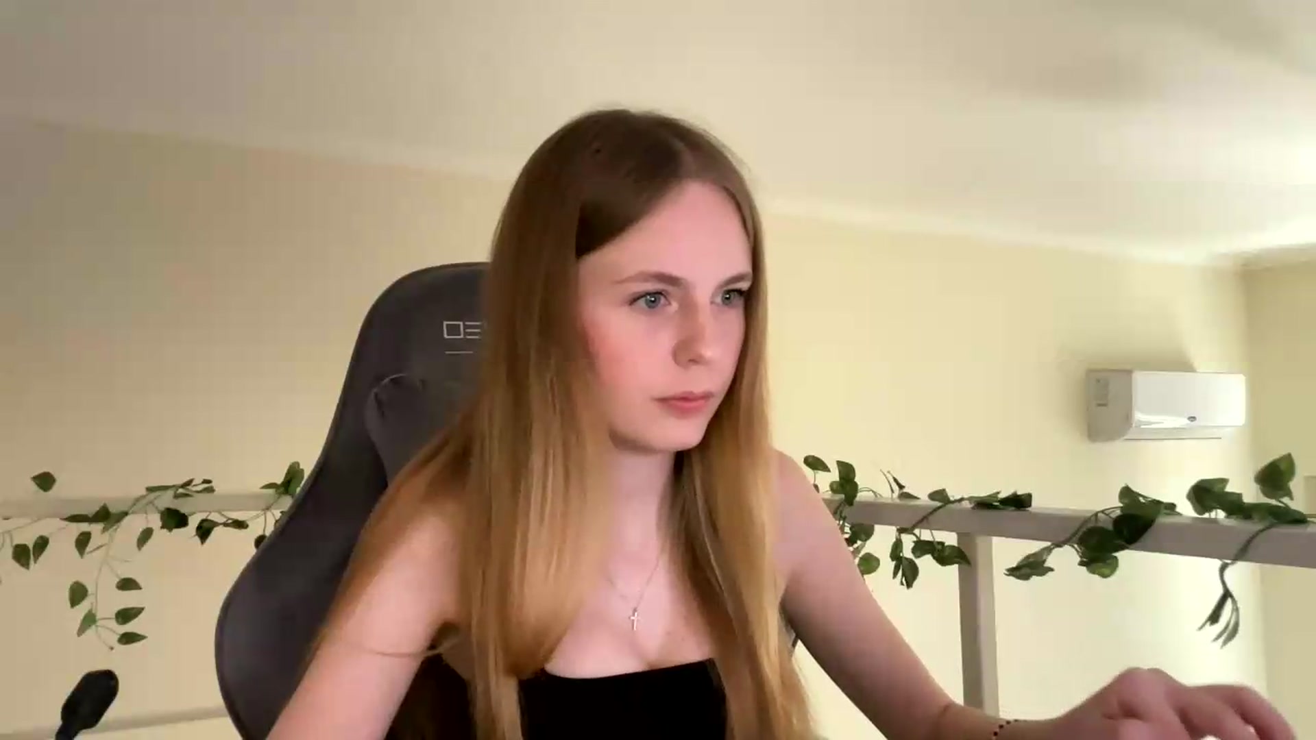 Gallery image thumbnail from SelinaMynx's myfreecams stream on, 07/05/2026, 08:42 image 13 of 20