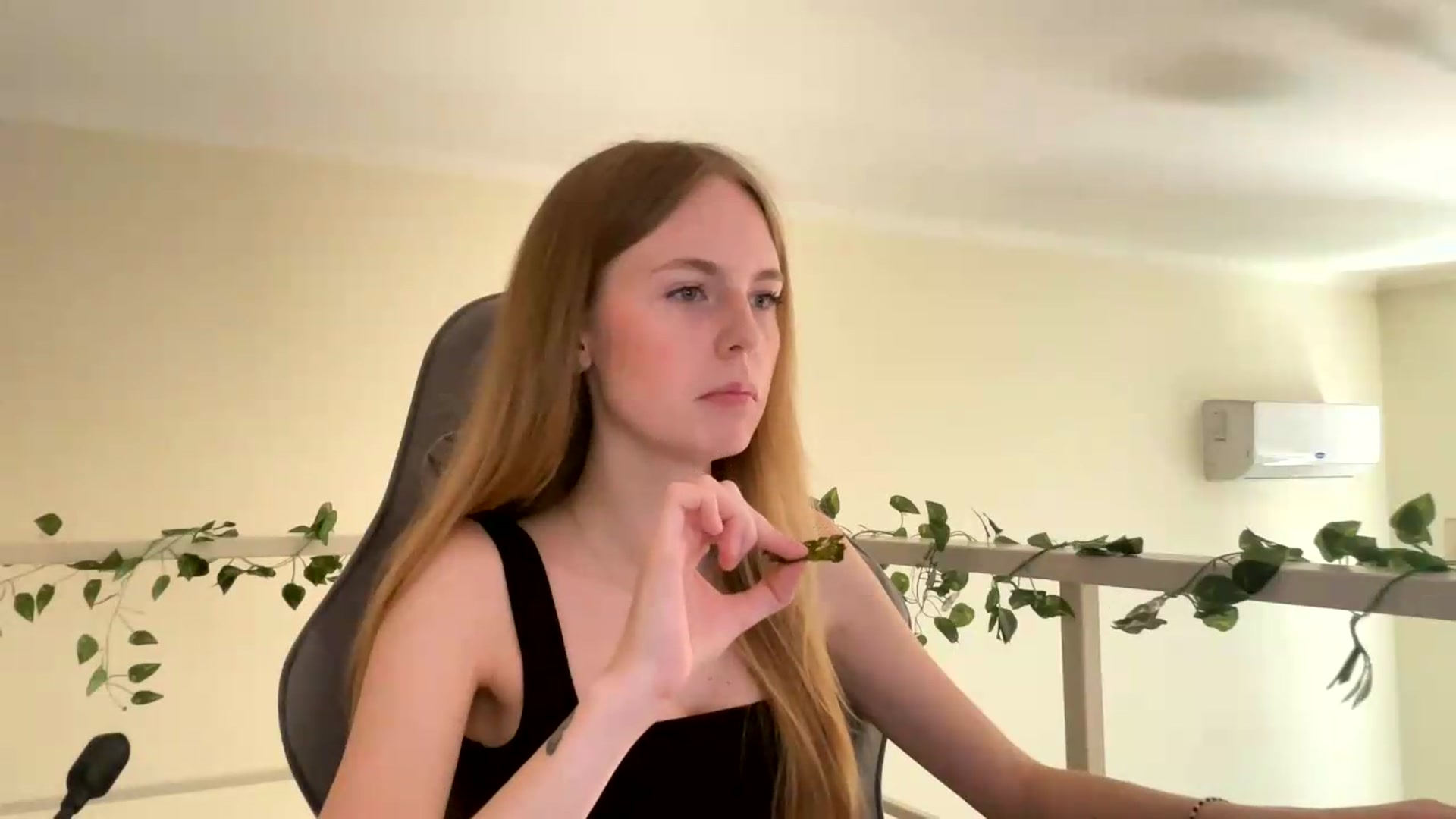 Gallery image thumbnail from SelinaMynx's myfreecams stream on, 07/05/2026, 09:02 image 3 of 20