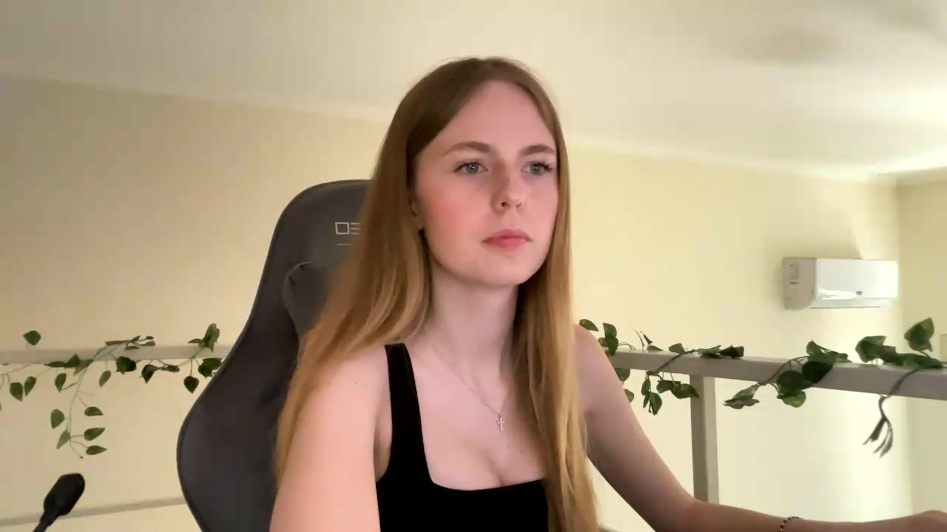 Gallery image thumbnail from SelinaMynx's myfreecams stream on, 07/05/2026, 09:02 image 15 of 20