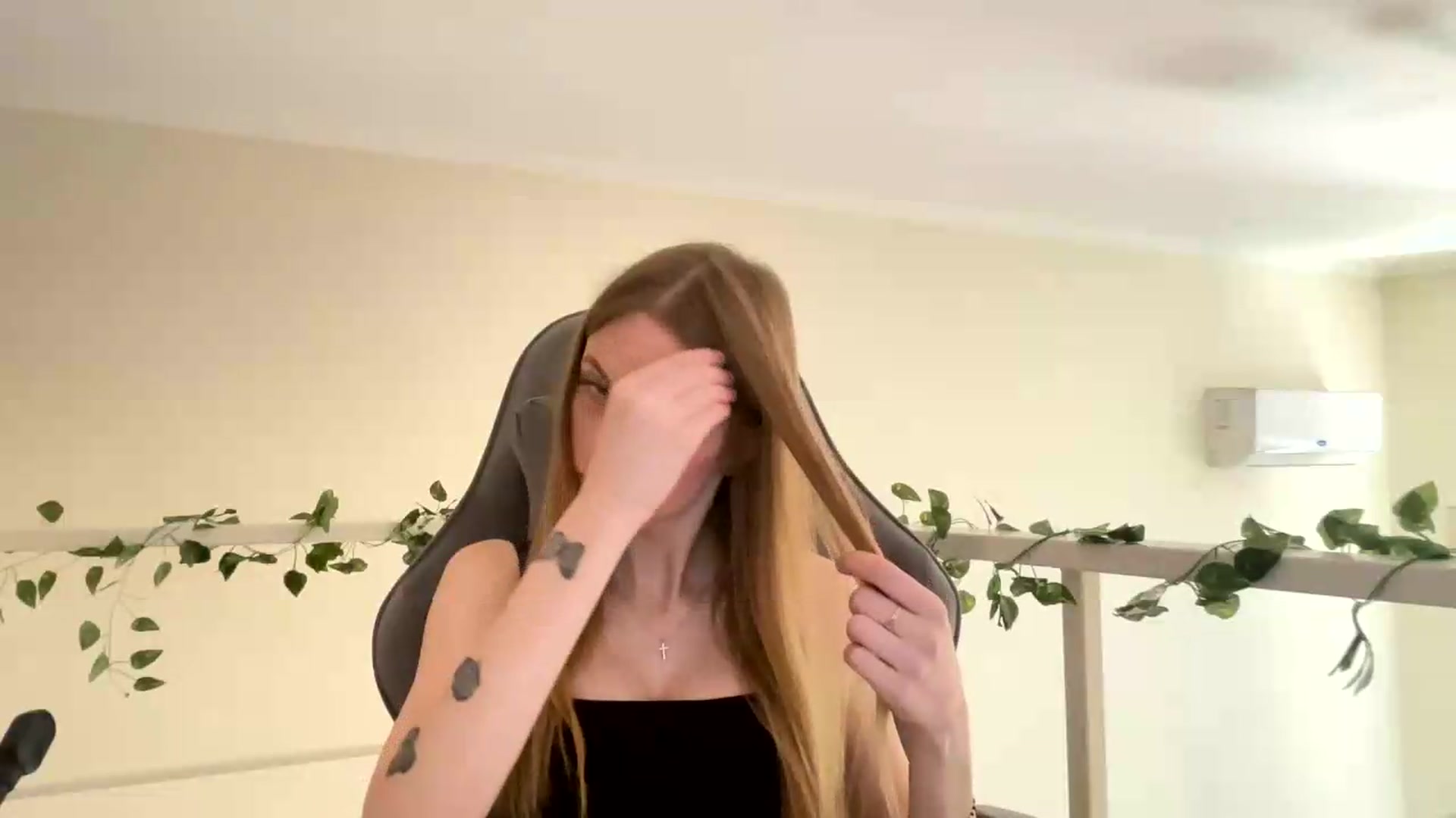 Gallery image thumbnail from SelinaMynx's myfreecams stream on, 07/05/2026, 10:38 image 2 of 20