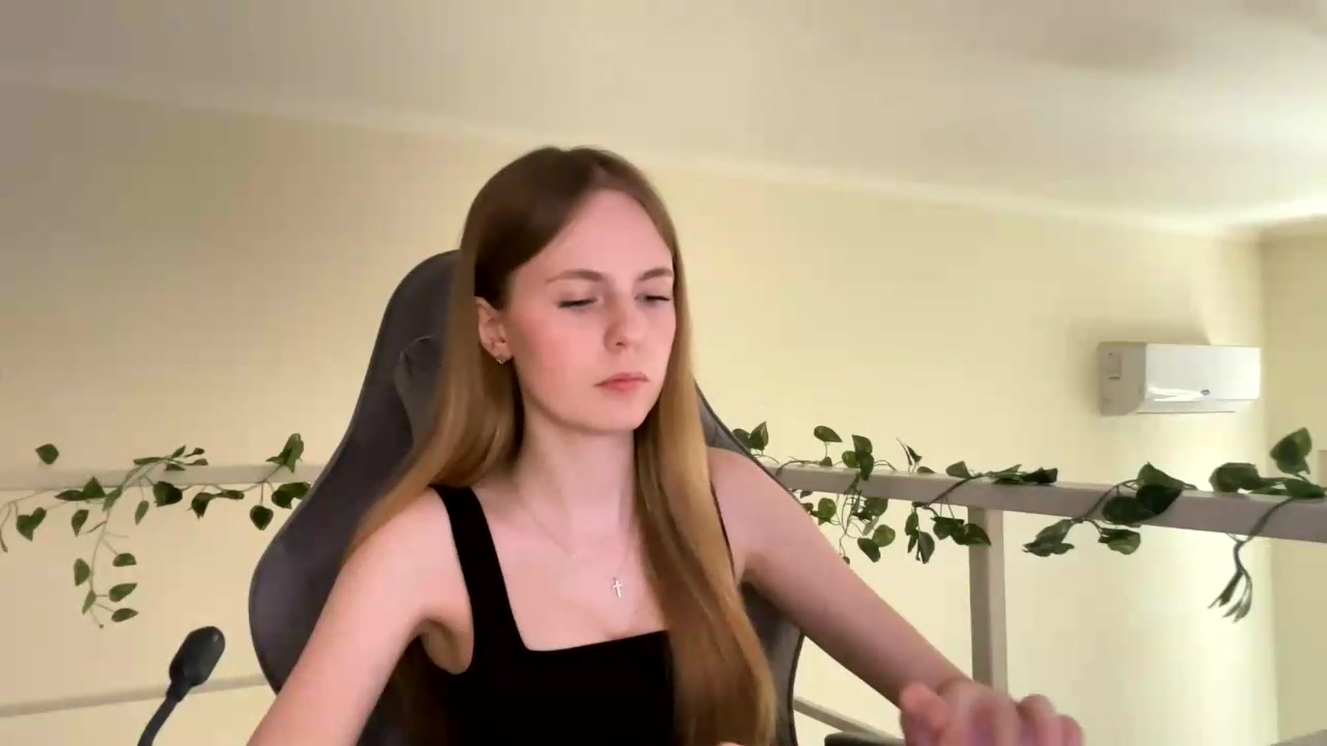 Gallery image thumbnail from SelinaMynx's myfreecams stream on, 07/05/2026, 10:38 image 19 of 20