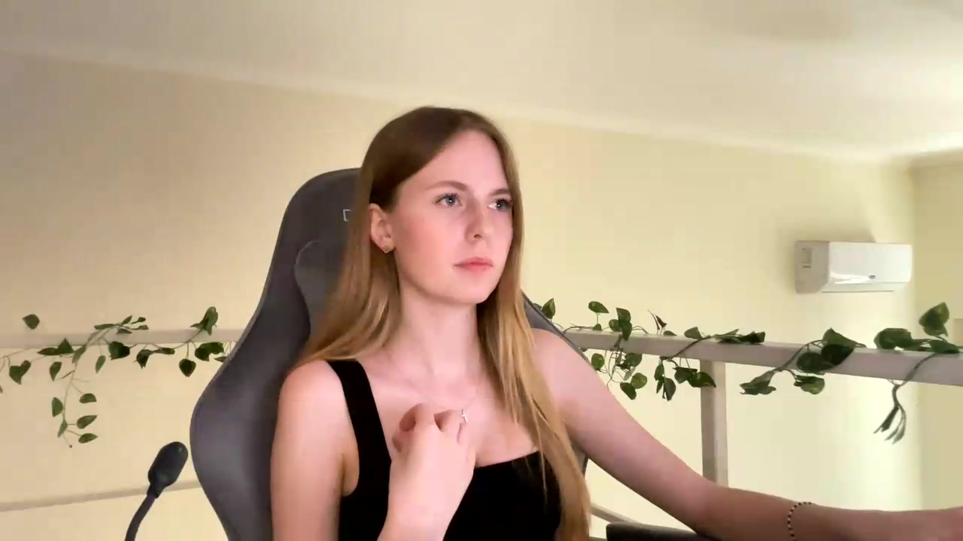 Gallery image thumbnail from SelinaMynx's myfreecams stream on, 07/05/2026, 11:55 image 19 of 20