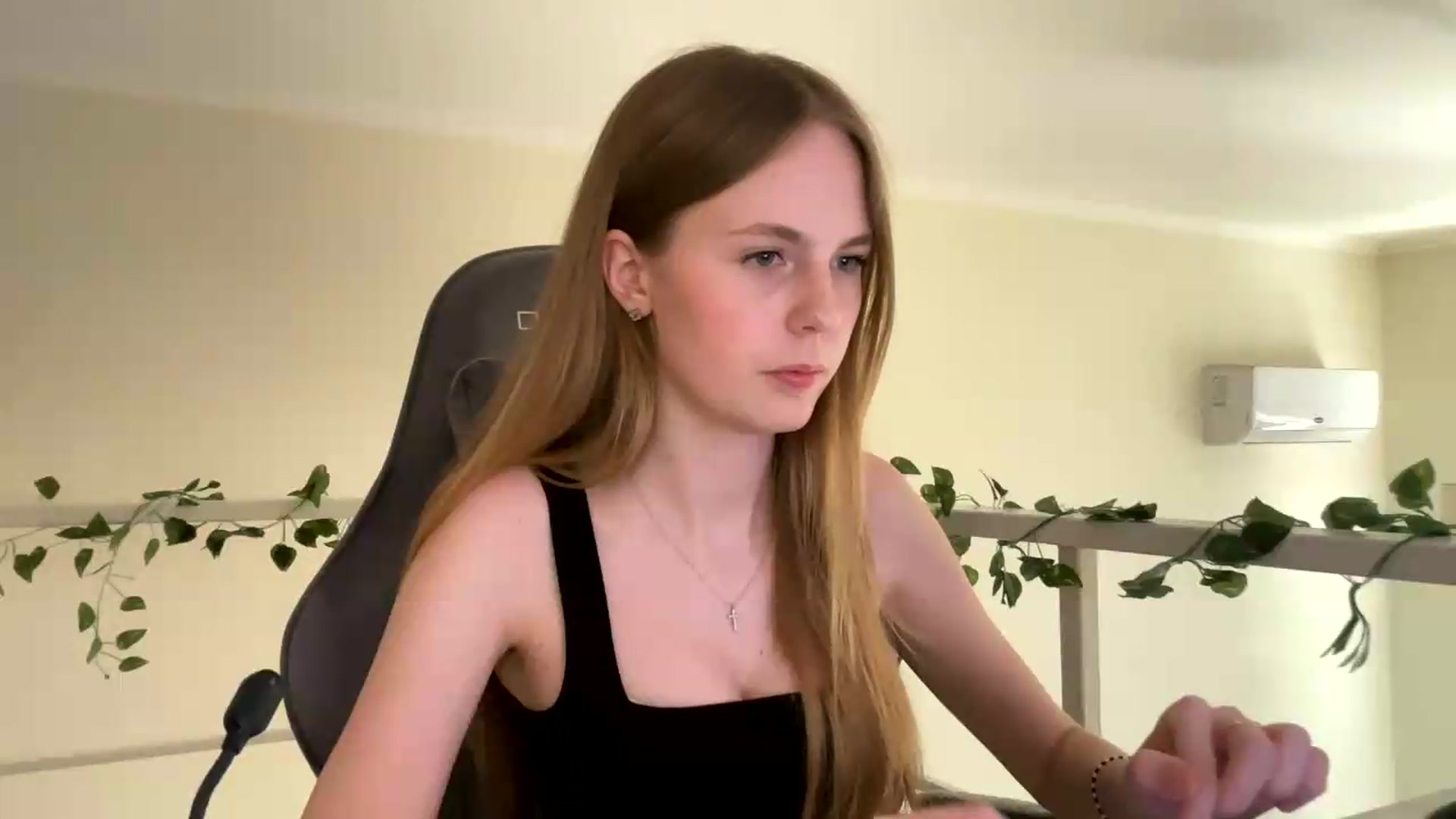 Gallery image thumbnail from SelinaMynx's myfreecams stream on, 07/05/2026, 11:55 image 11 of 20