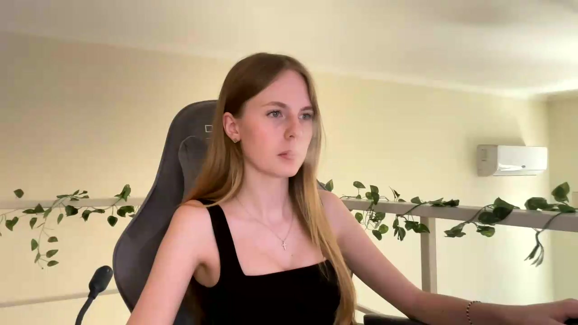Gallery image thumbnail from SelinaMynx's myfreecams stream on, 07/05/2026, 11:55 image 13 of 20