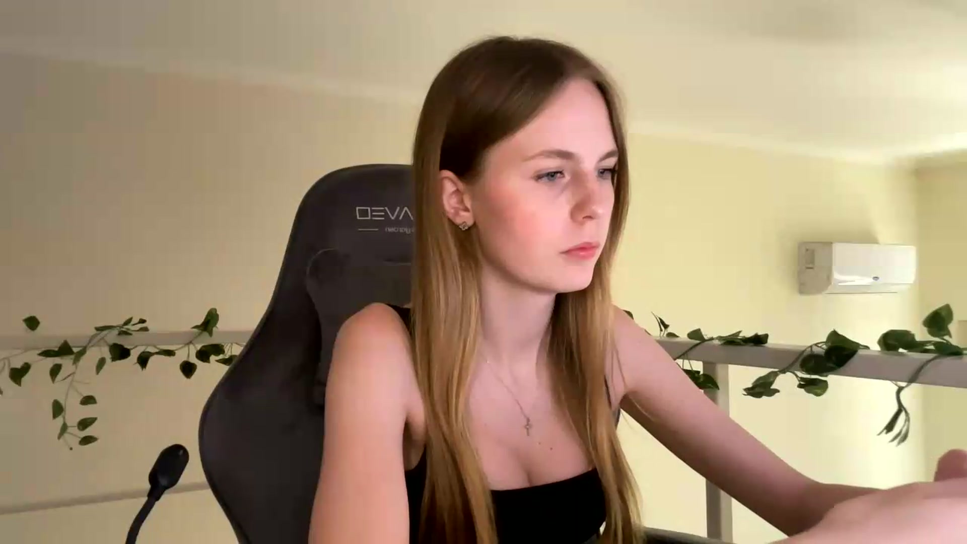 Gallery image thumbnail from SelinaMynx's myfreecams stream on, 07/05/2026, 11:55 image 20 of 20