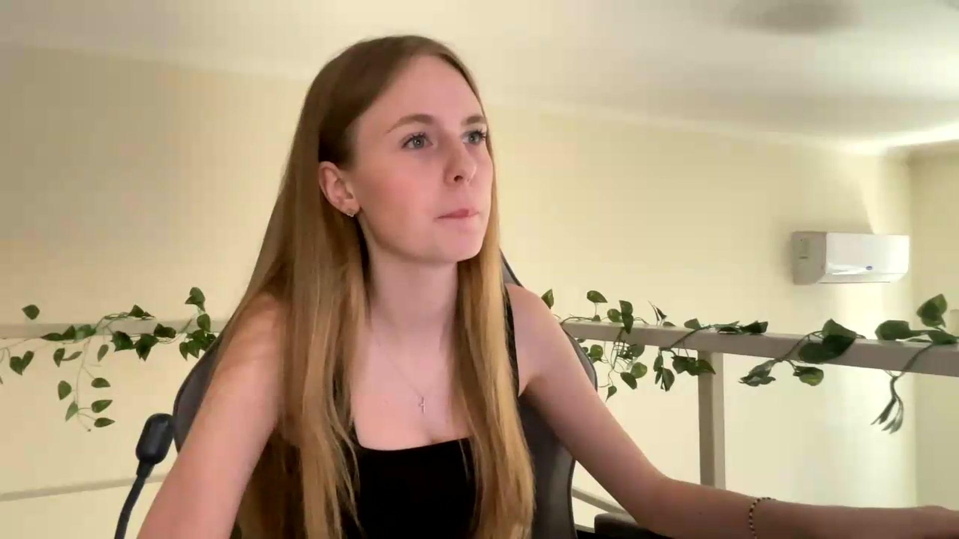 Gallery image thumbnail from SelinaMynx's myfreecams stream on, 07/05/2026, 13:10 image 12 of 20