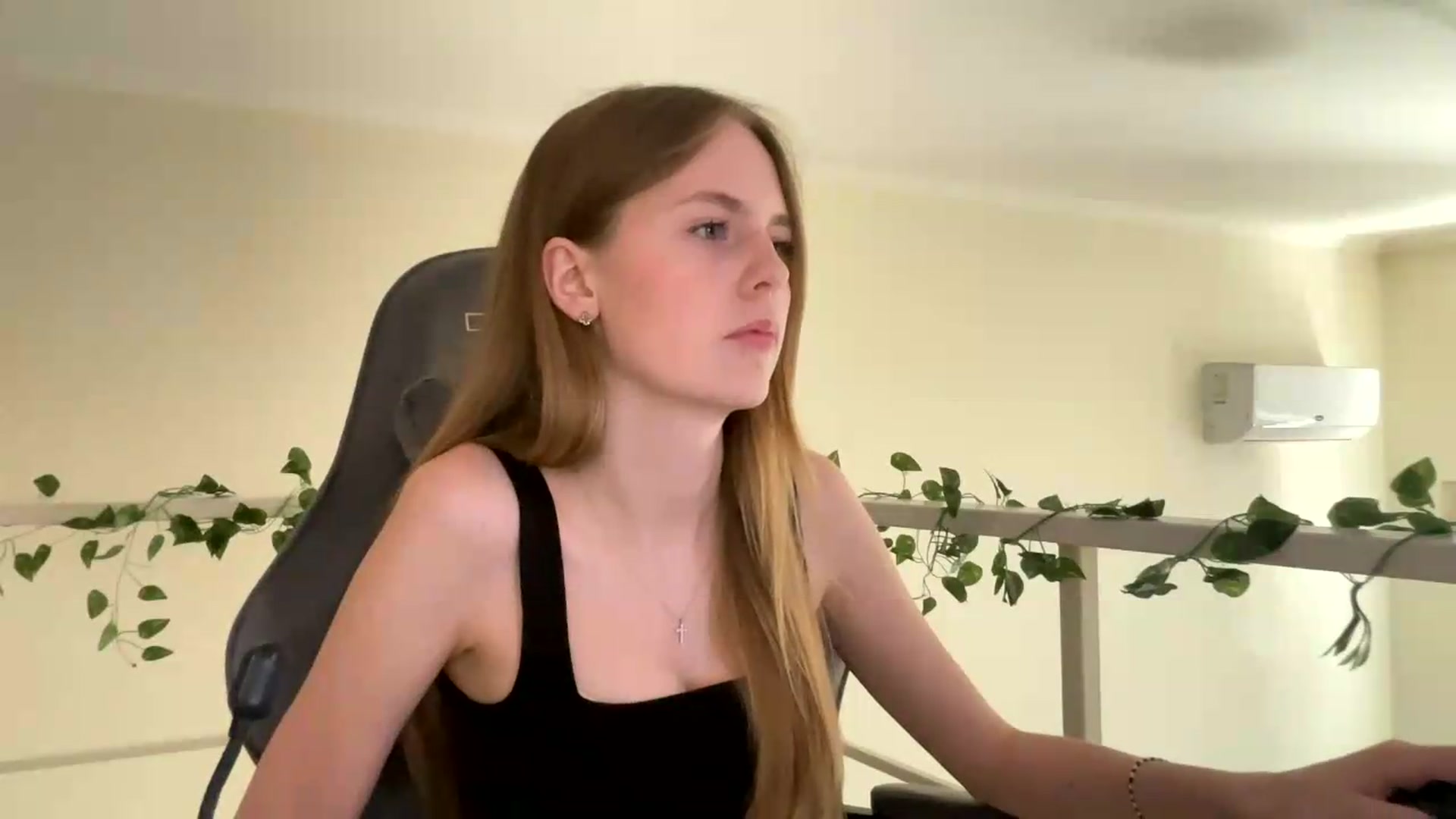 Gallery image thumbnail from SelinaMynx's myfreecams stream on, 07/05/2026, 13:10 image 4 of 20