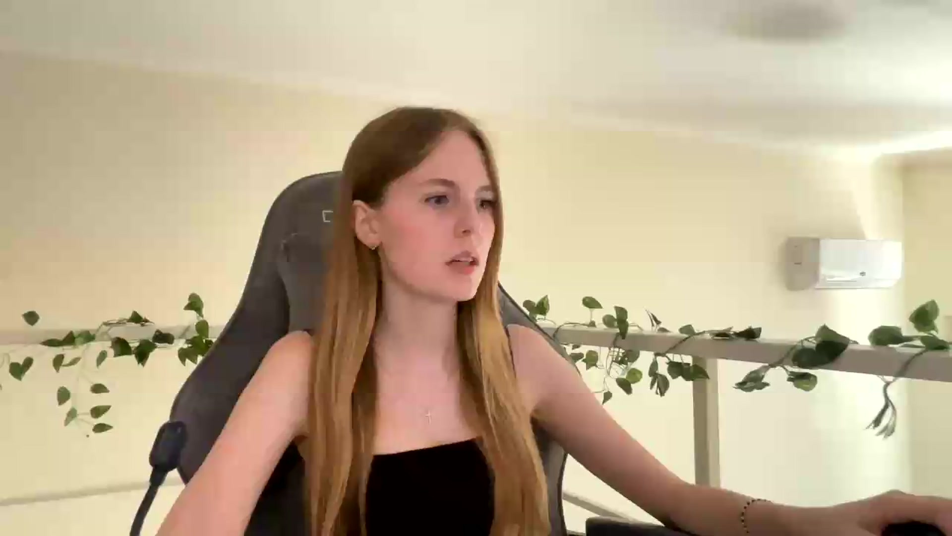 Gallery image thumbnail from SelinaMynx's myfreecams stream on, 07/05/2026, 13:10 image 1 of 20