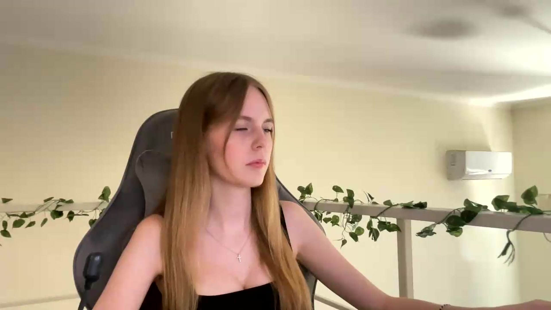 Gallery image thumbnail from SelinaMynx's myfreecams stream on, 07/05/2026, 13:52 image 7 of 20