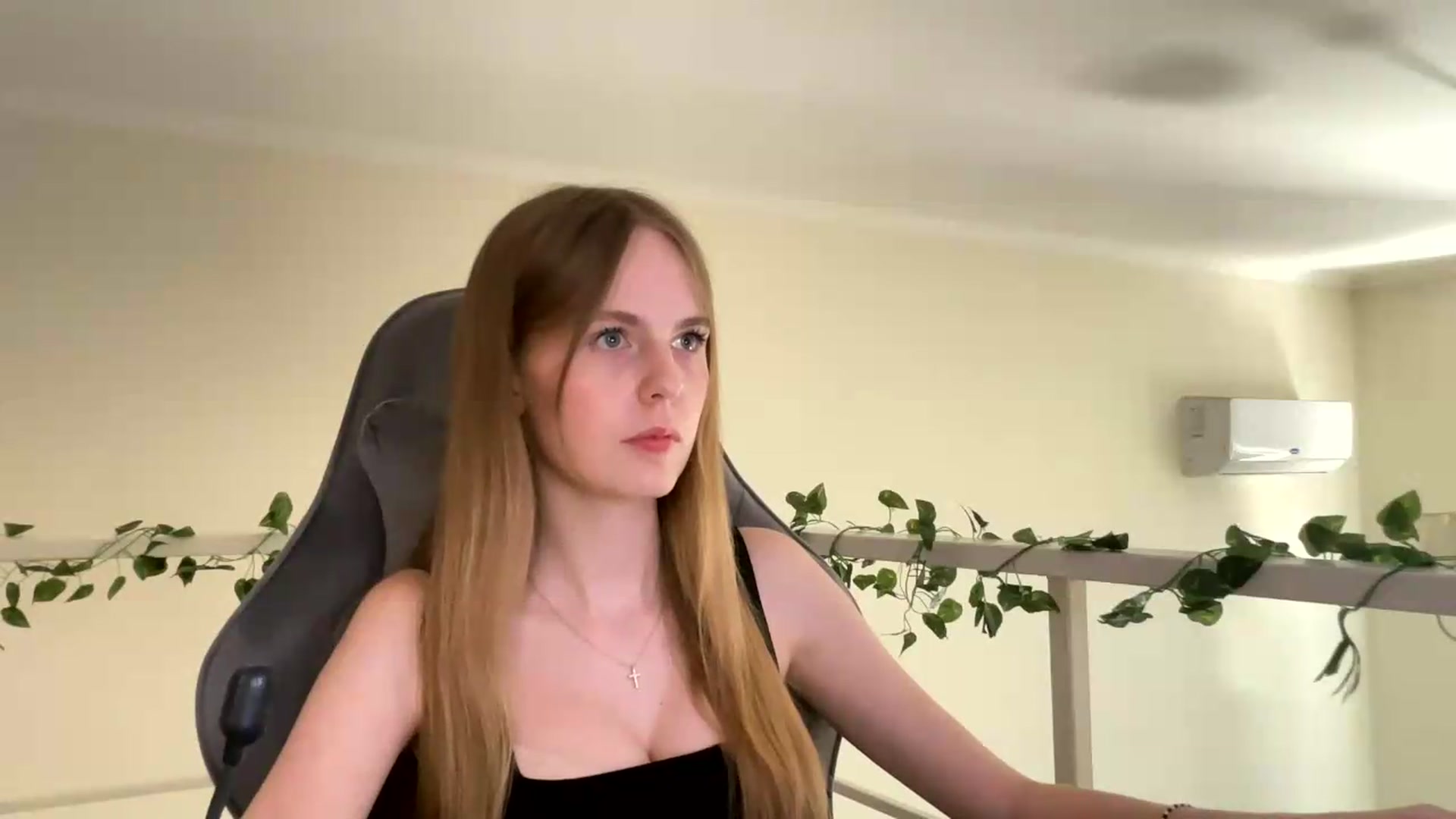 Gallery image thumbnail from SelinaMynx's myfreecams stream on, 07/05/2026, 13:52 image 6 of 20