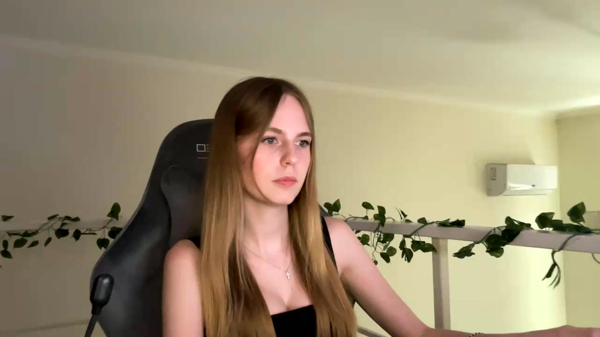 Gallery image thumbnail from SelinaMynx's myfreecams stream on, 07/05/2026, 13:52 image 17 of 20