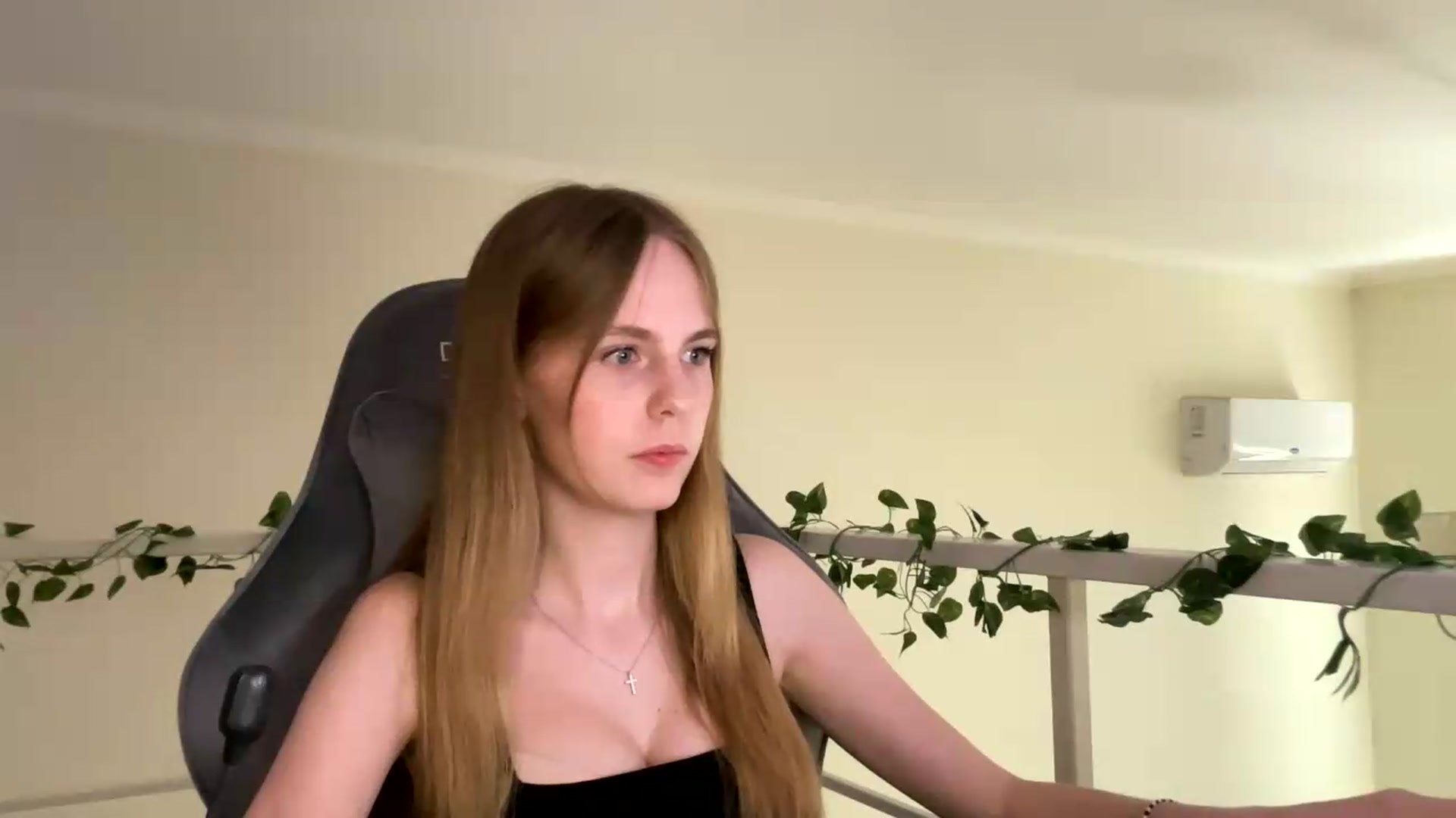 Gallery image thumbnail from SelinaMynx's myfreecams stream on, 07/05/2026, 13:52 image 10 of 20