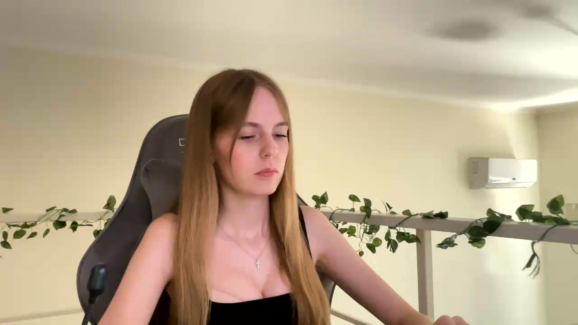 Gallery image thumbnail from SelinaMynx's myfreecams stream on, 07/05/2026, 13:52 image 5 of 20