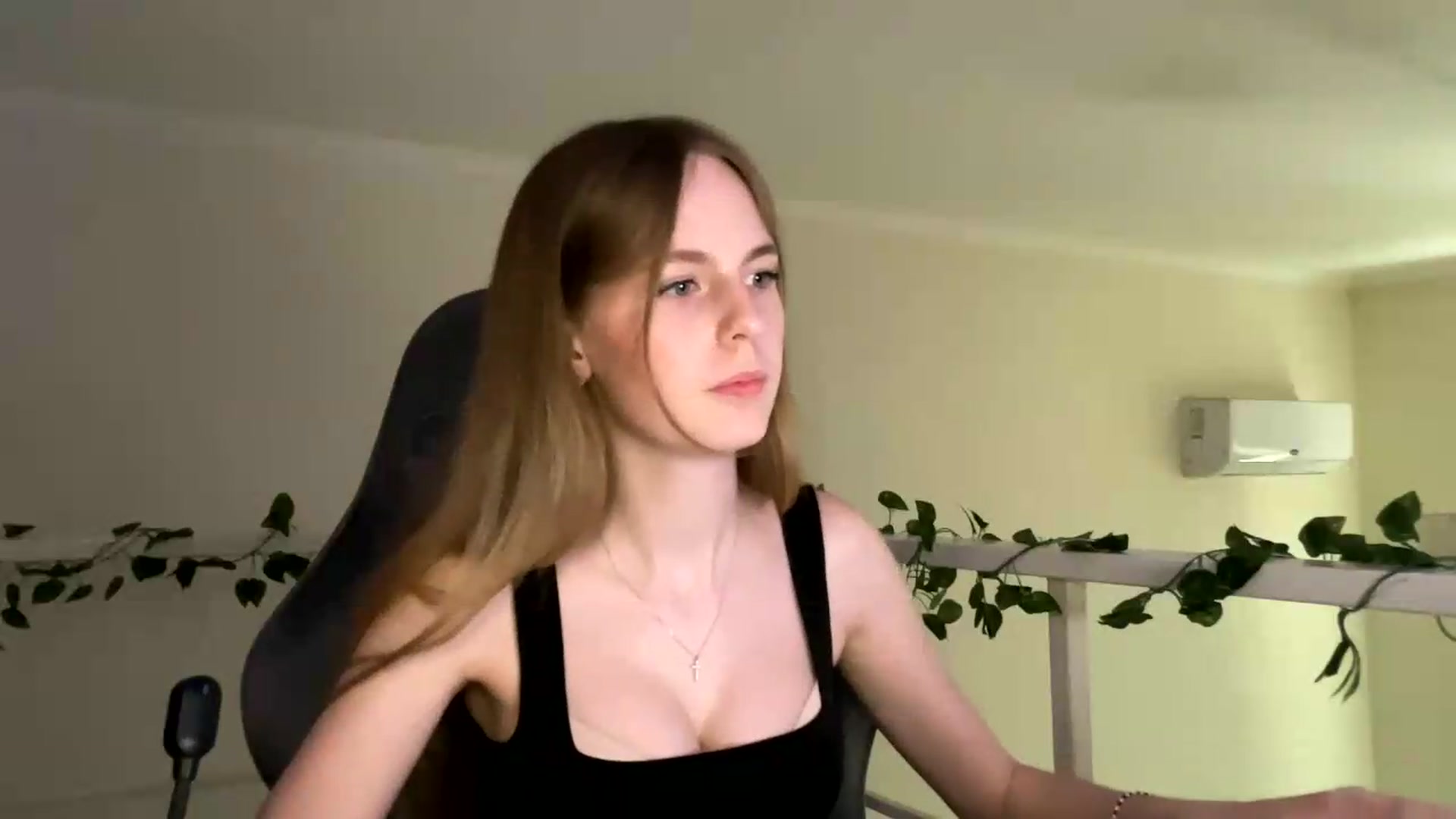 Gallery image thumbnail from SelinaMynx's myfreecams stream on, 07/05/2026, 14:01 image 14 of 20