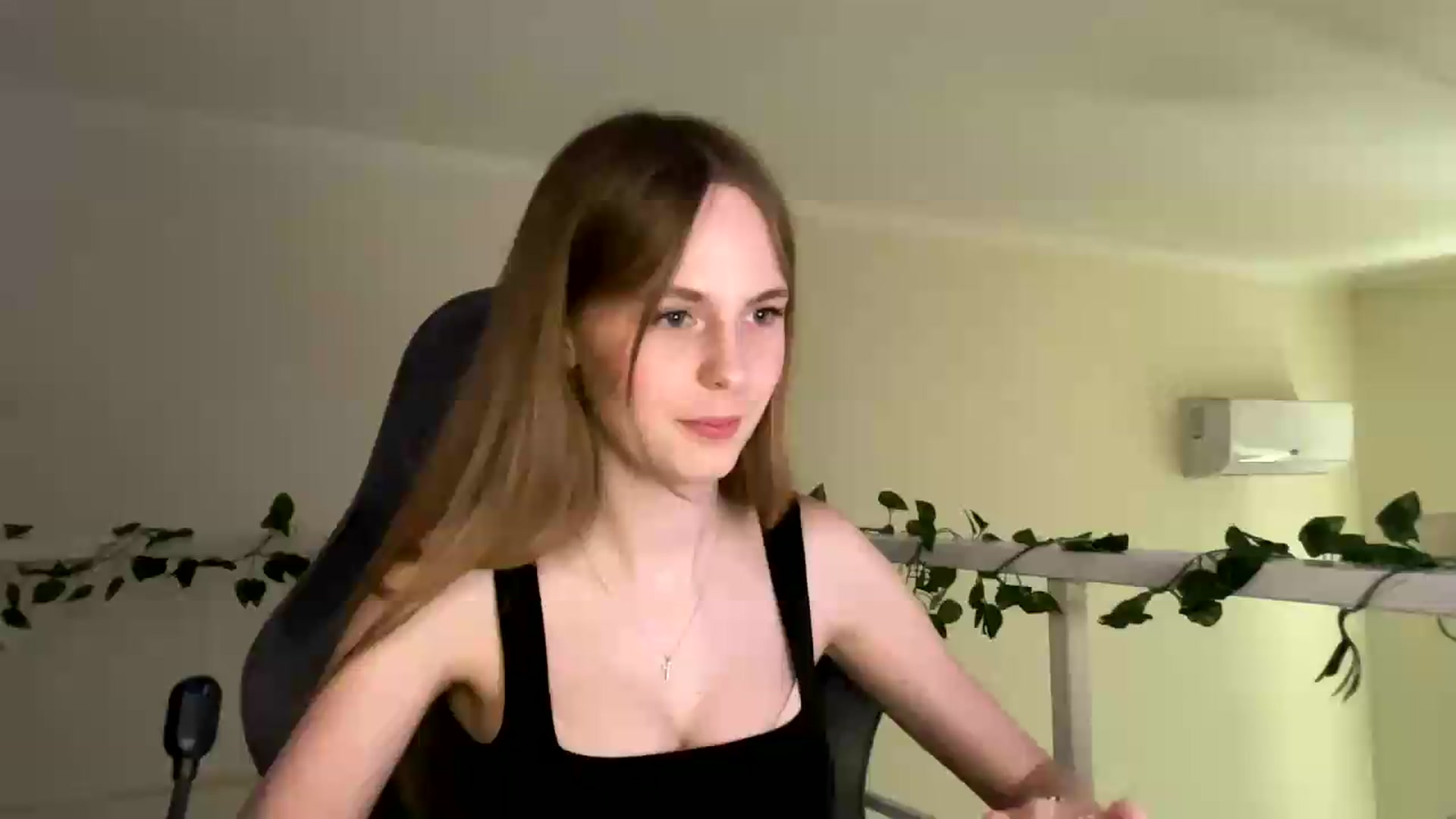 Gallery image thumbnail from SelinaMynx's myfreecams stream on, 07/05/2026, 14:01 image 19 of 20