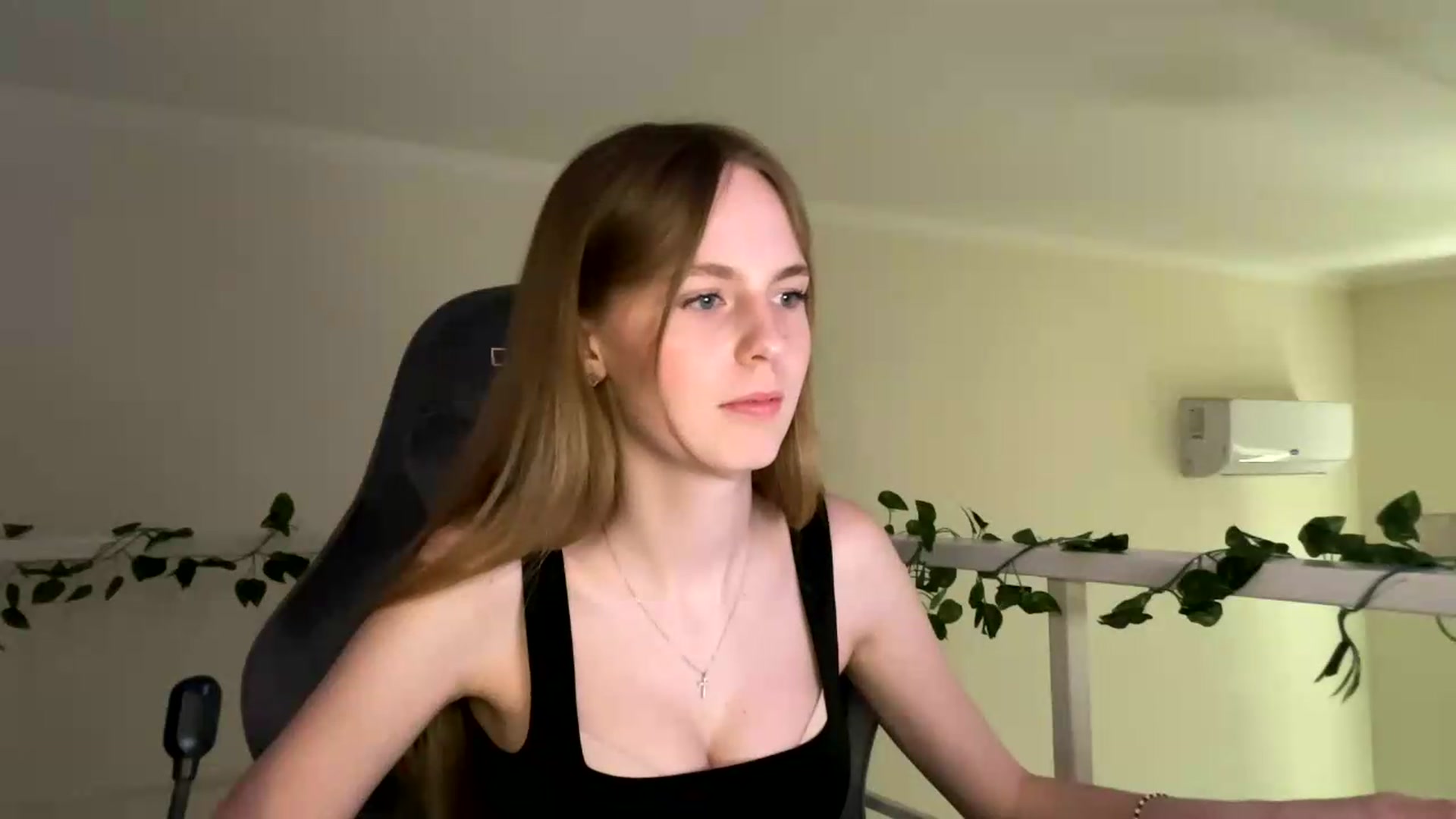 Gallery image thumbnail from SelinaMynx's myfreecams stream on, 07/05/2026, 14:01 image 12 of 20