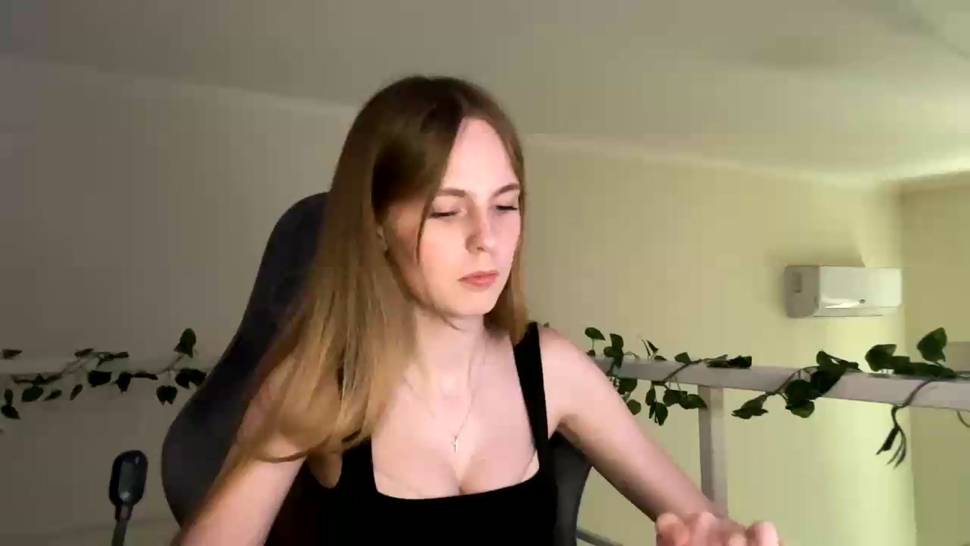 Gallery image thumbnail from SelinaMynx's myfreecams stream on, 07/05/2026, 14:01 image 11 of 20