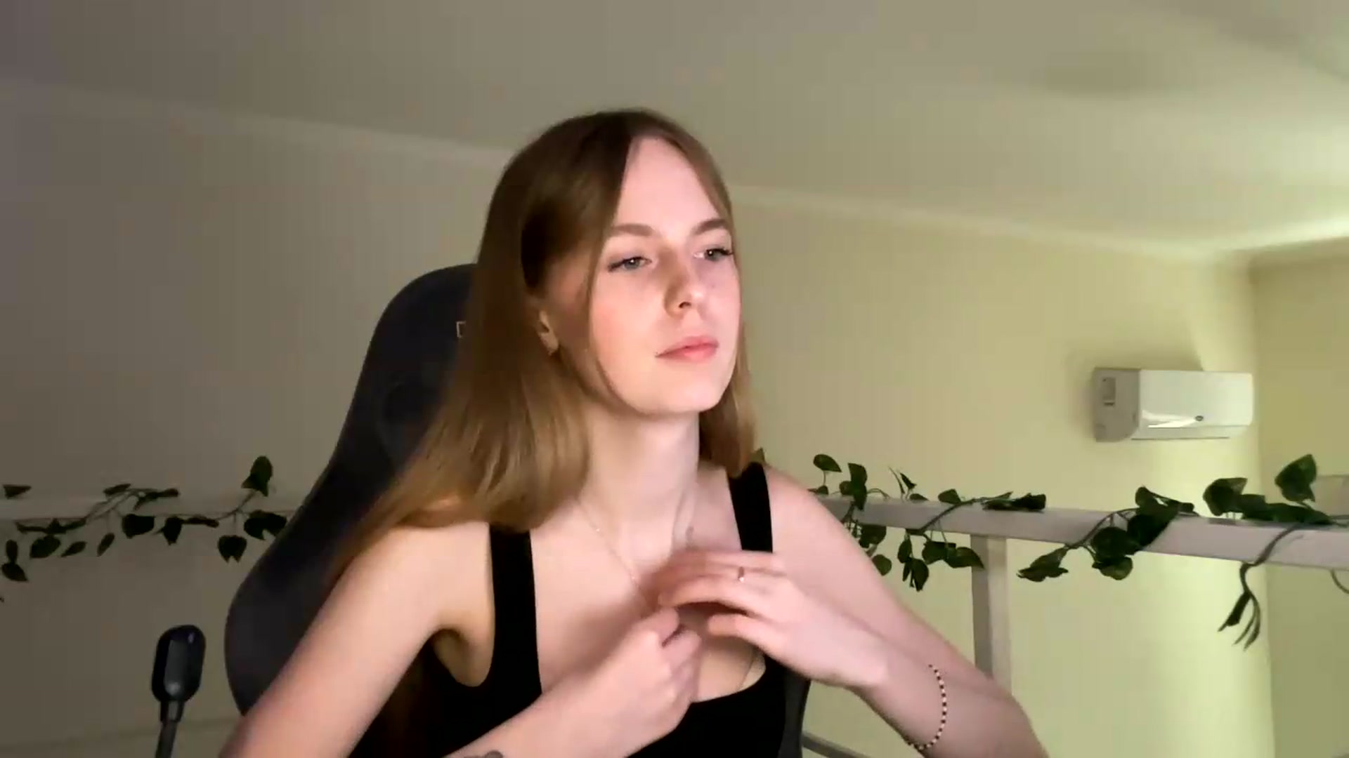 Gallery image thumbnail from SelinaMynx's myfreecams stream on, 07/05/2026, 14:01 image 2 of 20