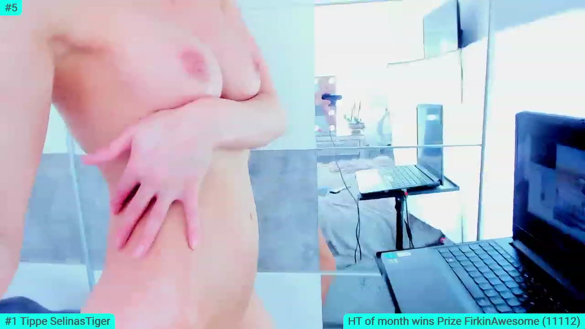 Gallery image thumbnail from SelinaRose's myfreecams stream on, 04/01/2023, 15:42 image 9 of 20