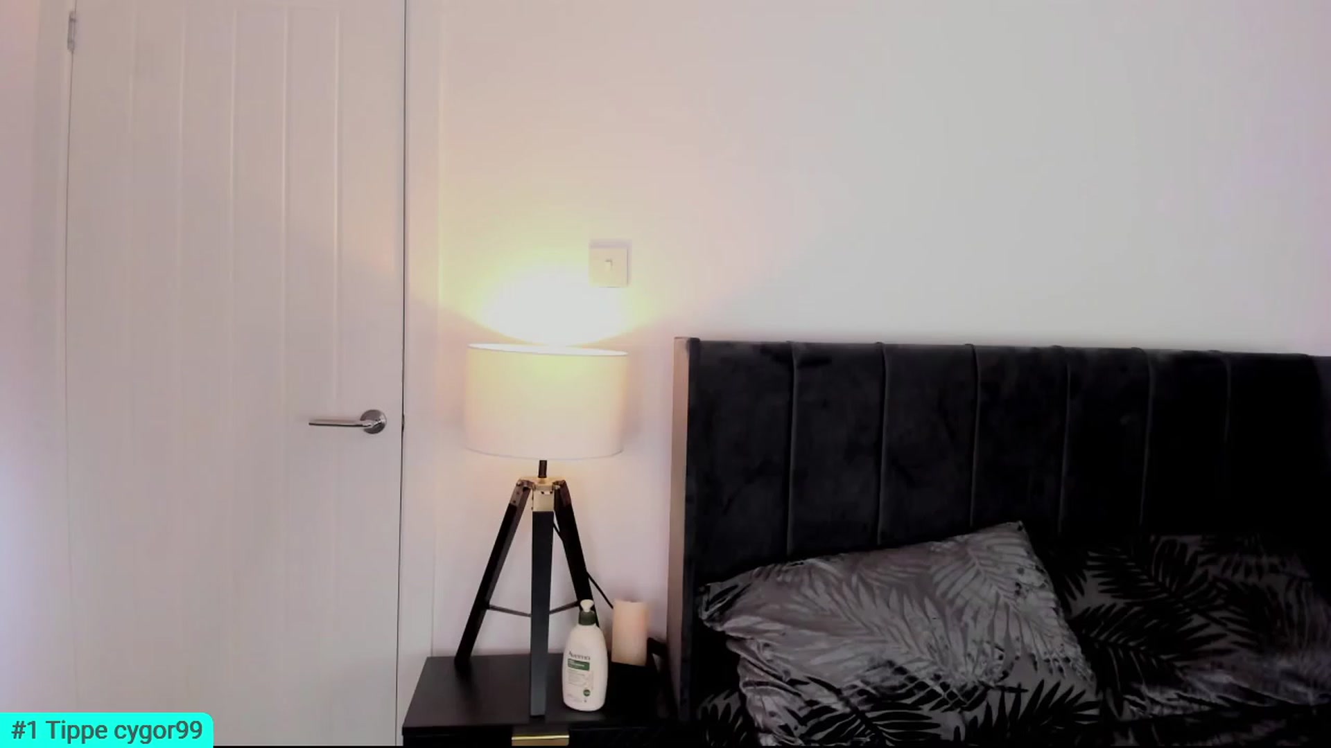 Gallery image thumbnail from SelinaRose's myfreecams stream on, 08/07/2023, 21:58 image 17 of 20