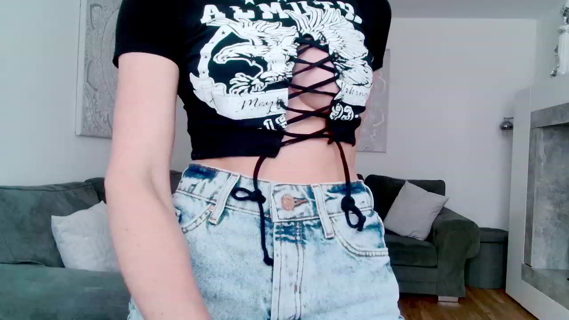 Gallery image thumbnail from SelinaRose's myfreecams stream on, 09/05/2023, 12:10 image 9 of 20