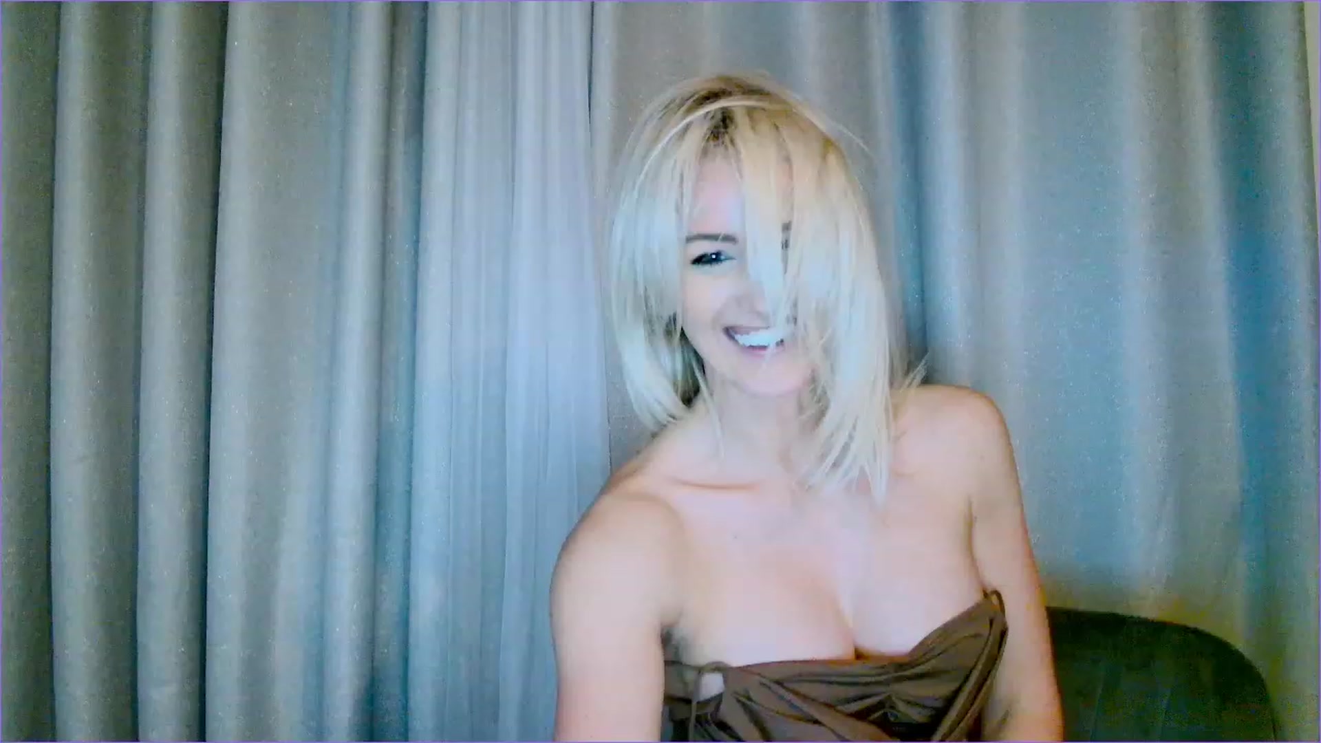 Gallery image thumbnail from SelinaRose's myfreecams stream on, 11/03/2023, 24:02 image 10 of 20
