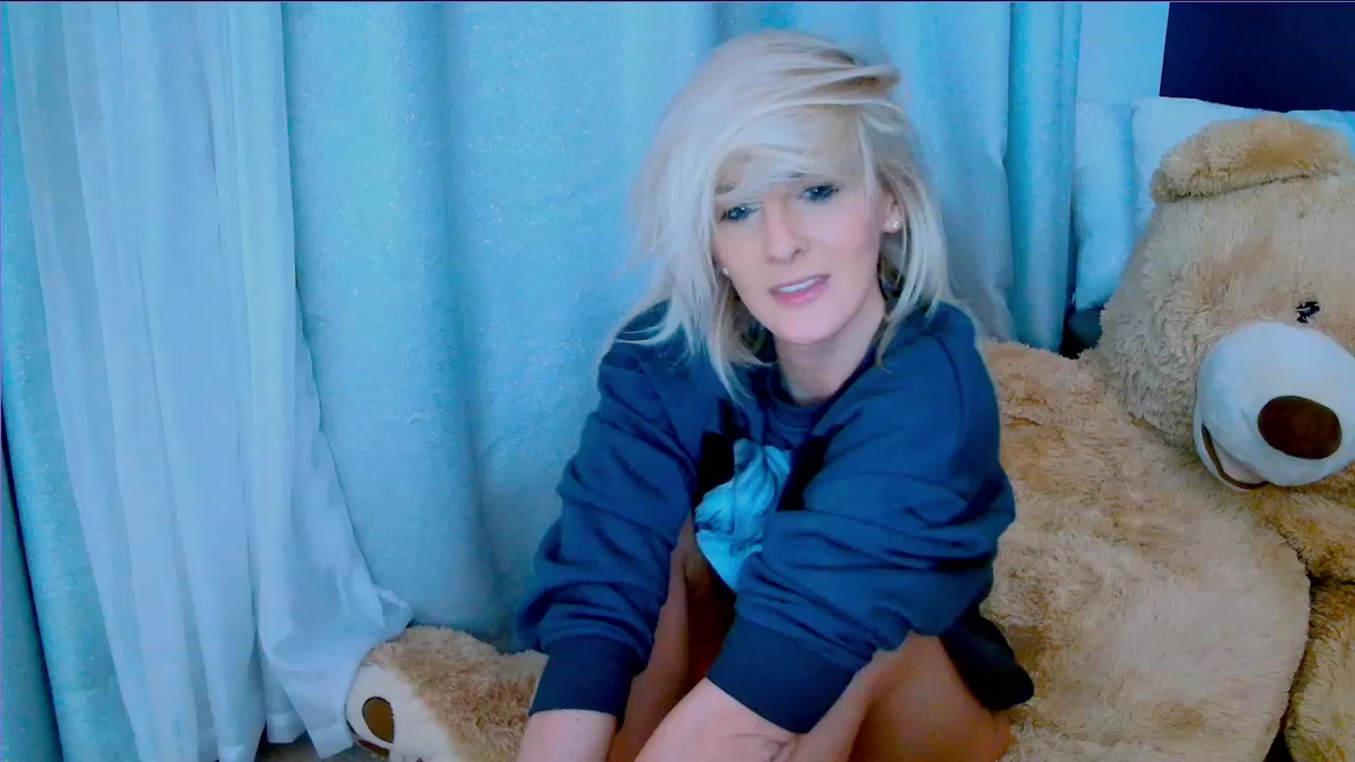 Gallery image thumbnail from SelinaRose's myfreecams stream on, 11/07/2023, 24:02 image 15 of 20